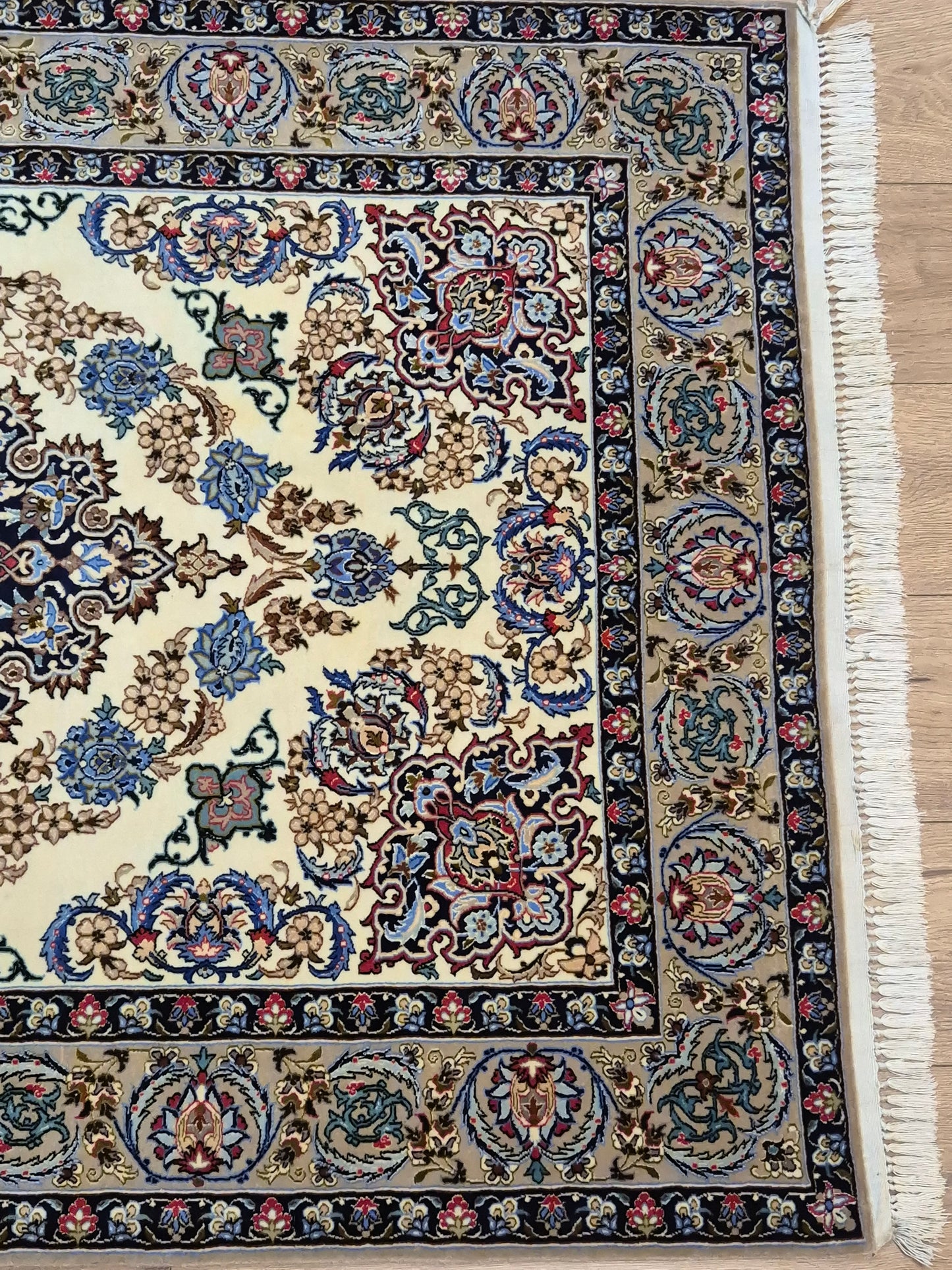 Isfahan Teppich Korkwolle mit Seide Medaillon feine Knüpfung