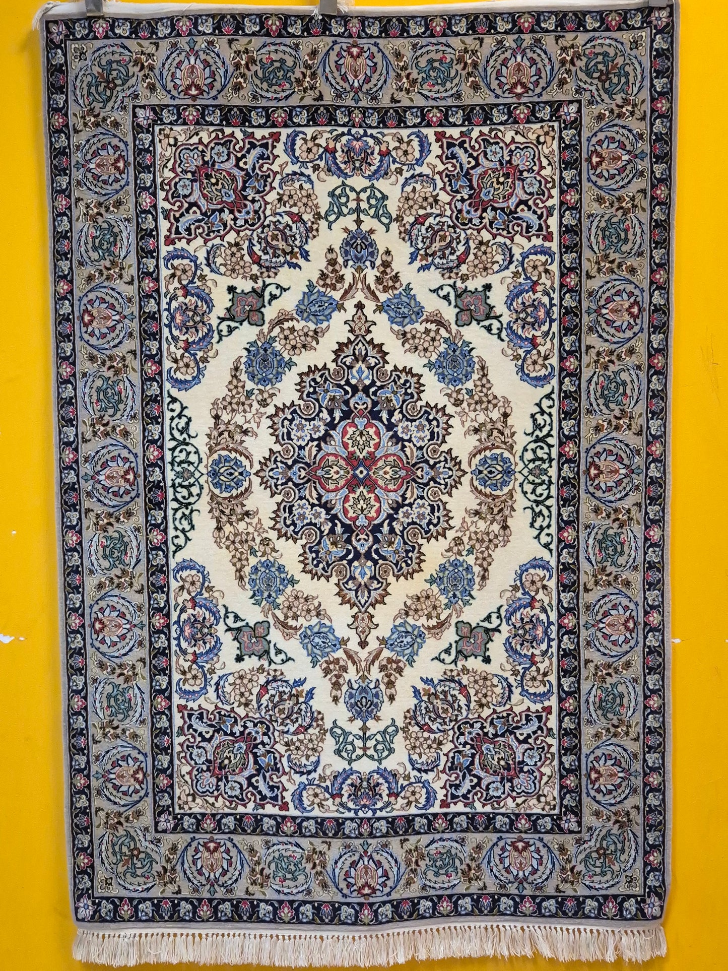 Isfahan Teppich Korkwolle mit Seide Medaillon feine Knüpfung