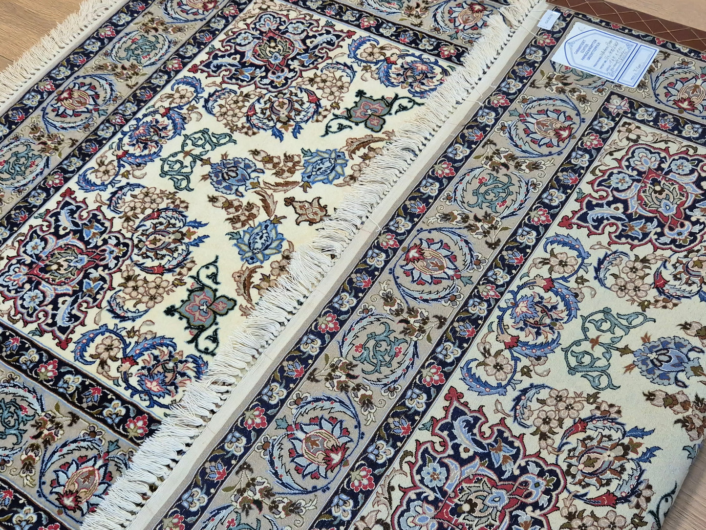 Isfahan Teppich Korkwolle mit Seide Medaillon feine Knüpfung