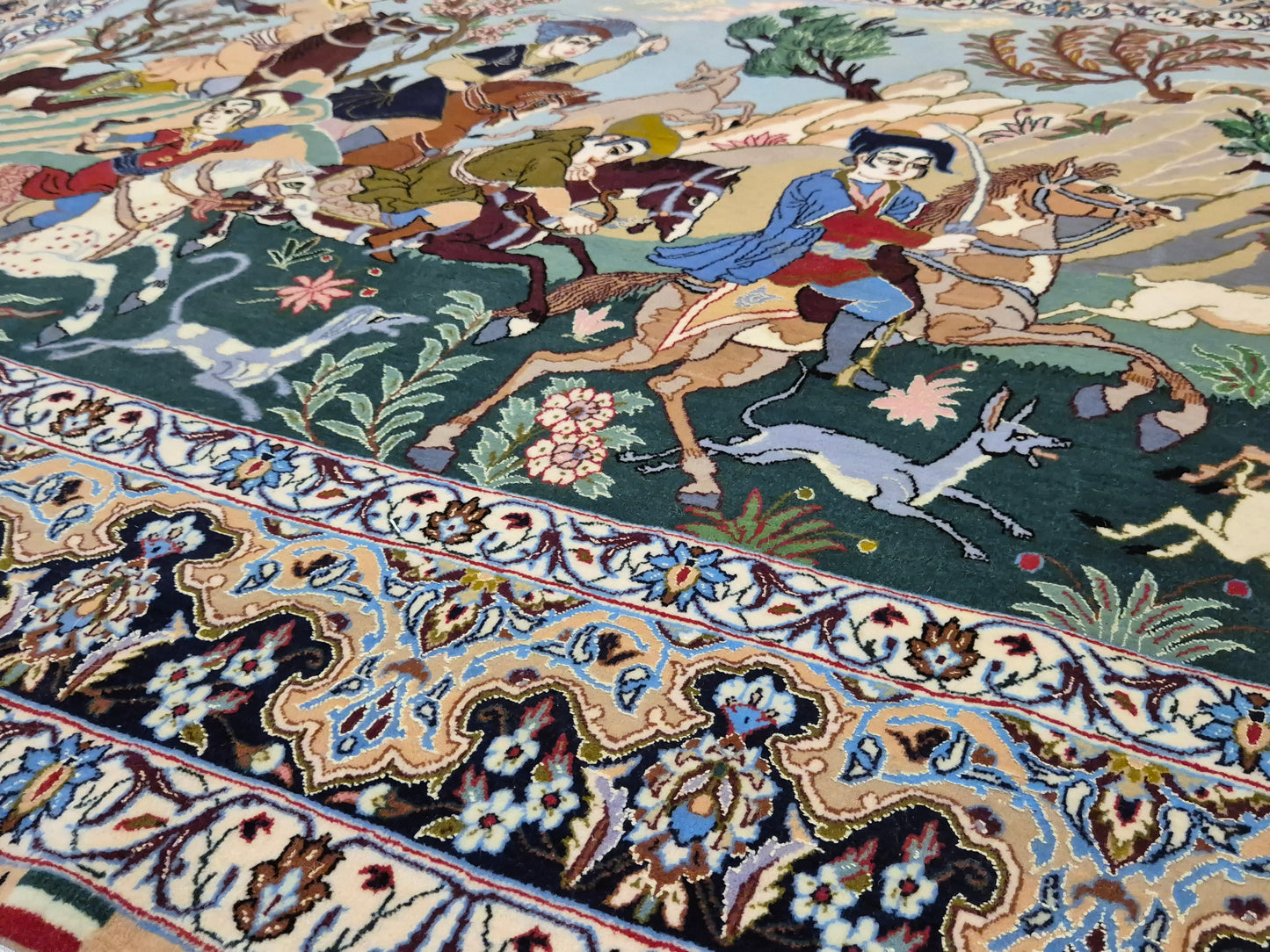 Isfahan Teppich Korkwolle mit Seide figürlich fein signiert