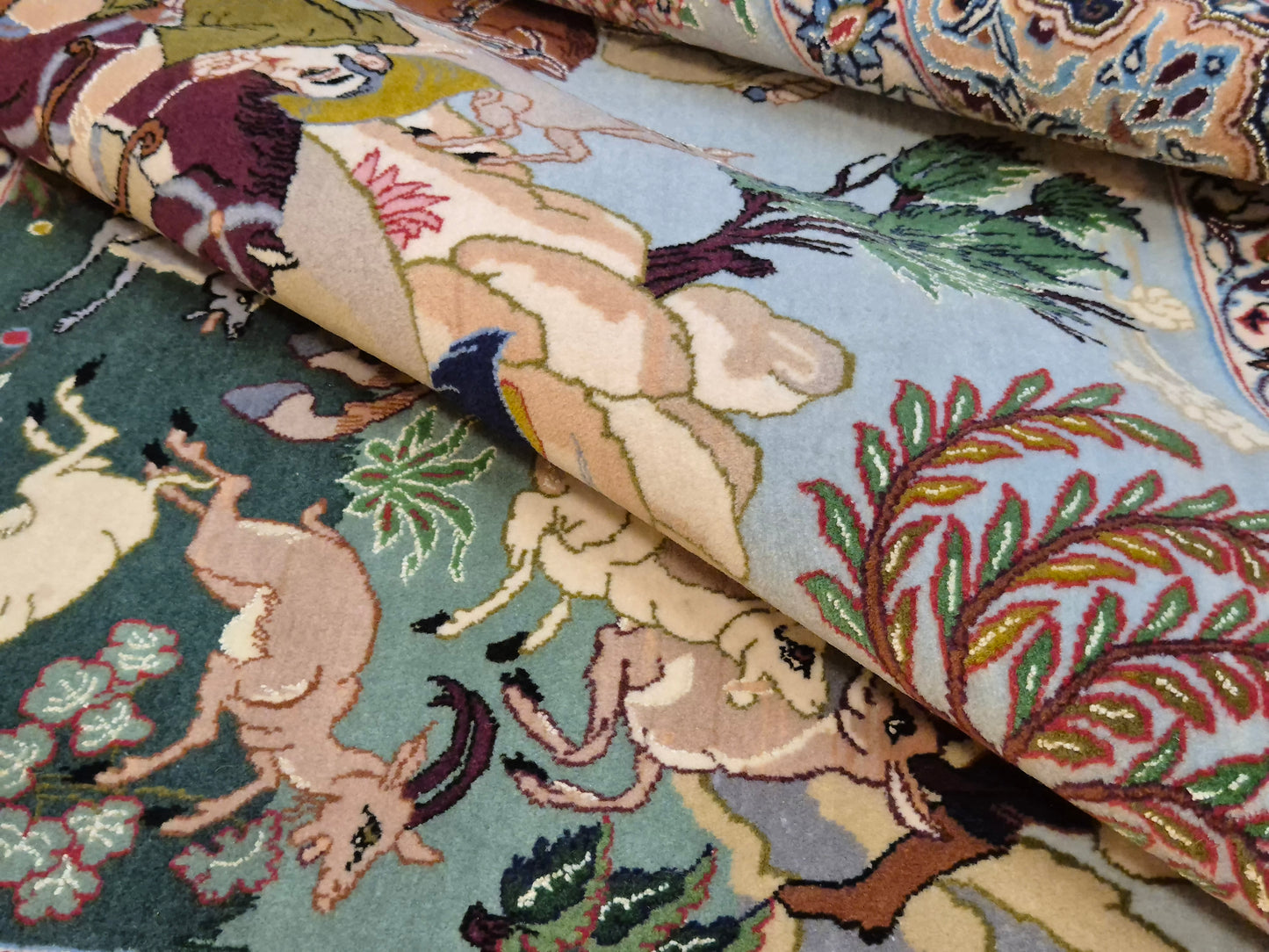 Isfahan Teppich Korkwolle mit Seide figürlich fein signiert