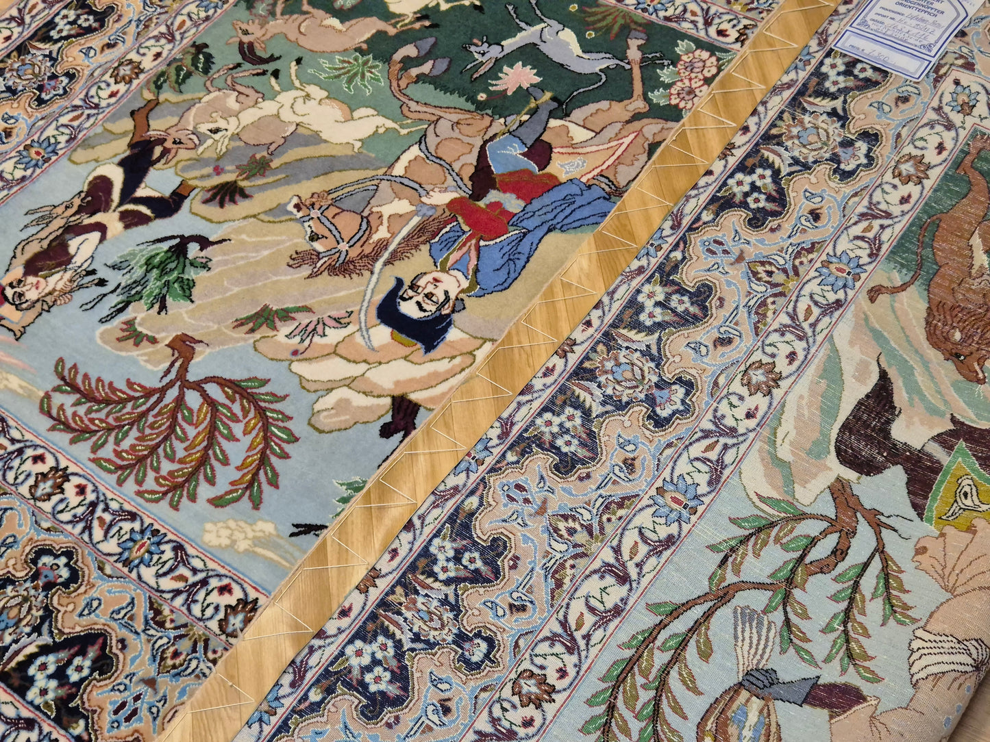 Isfahan Teppich Korkwolle mit Seide figürlich fein signiert