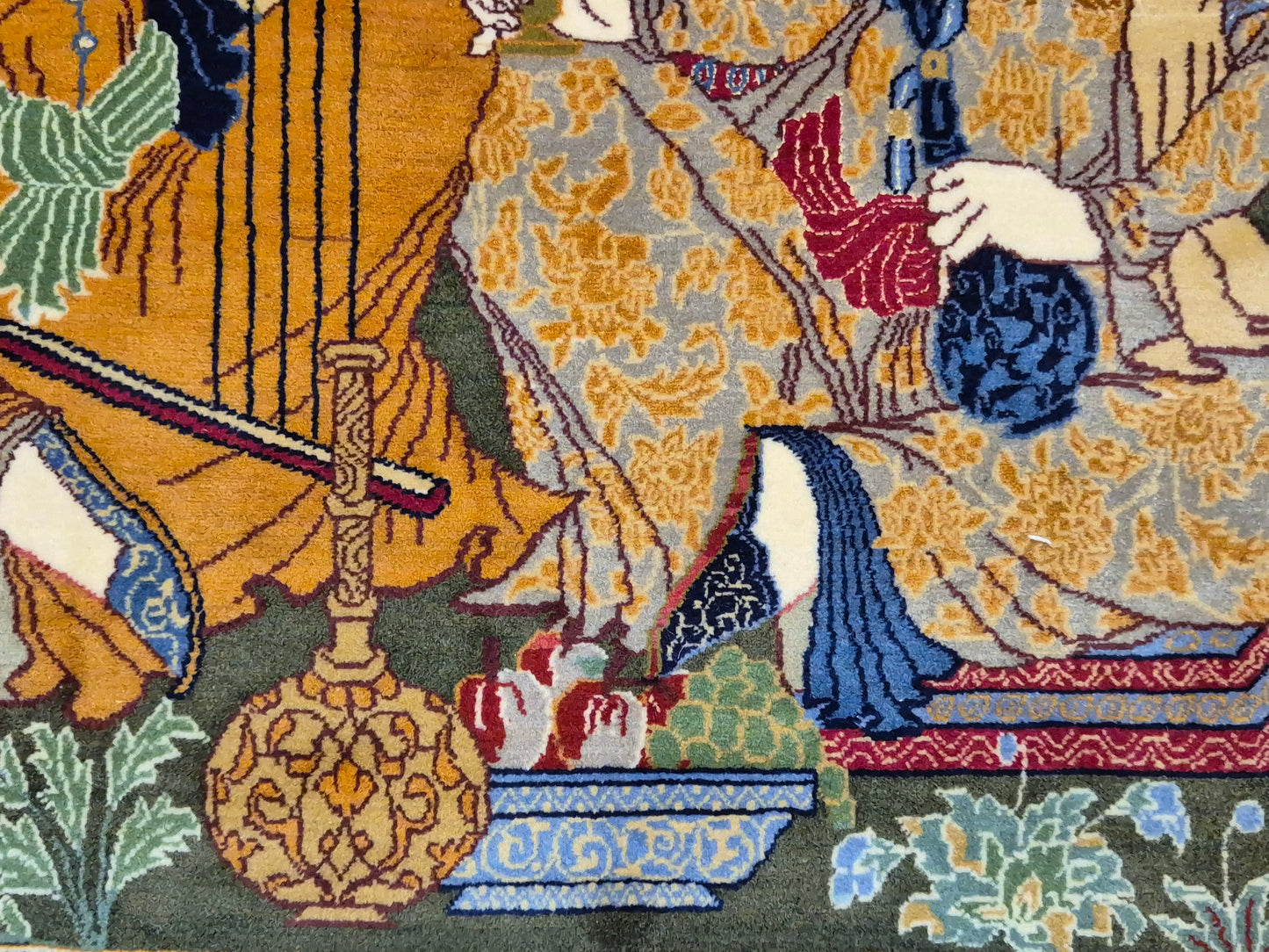 Isfahan Teppich Korkwolle mit Seide figürlich fein signiert