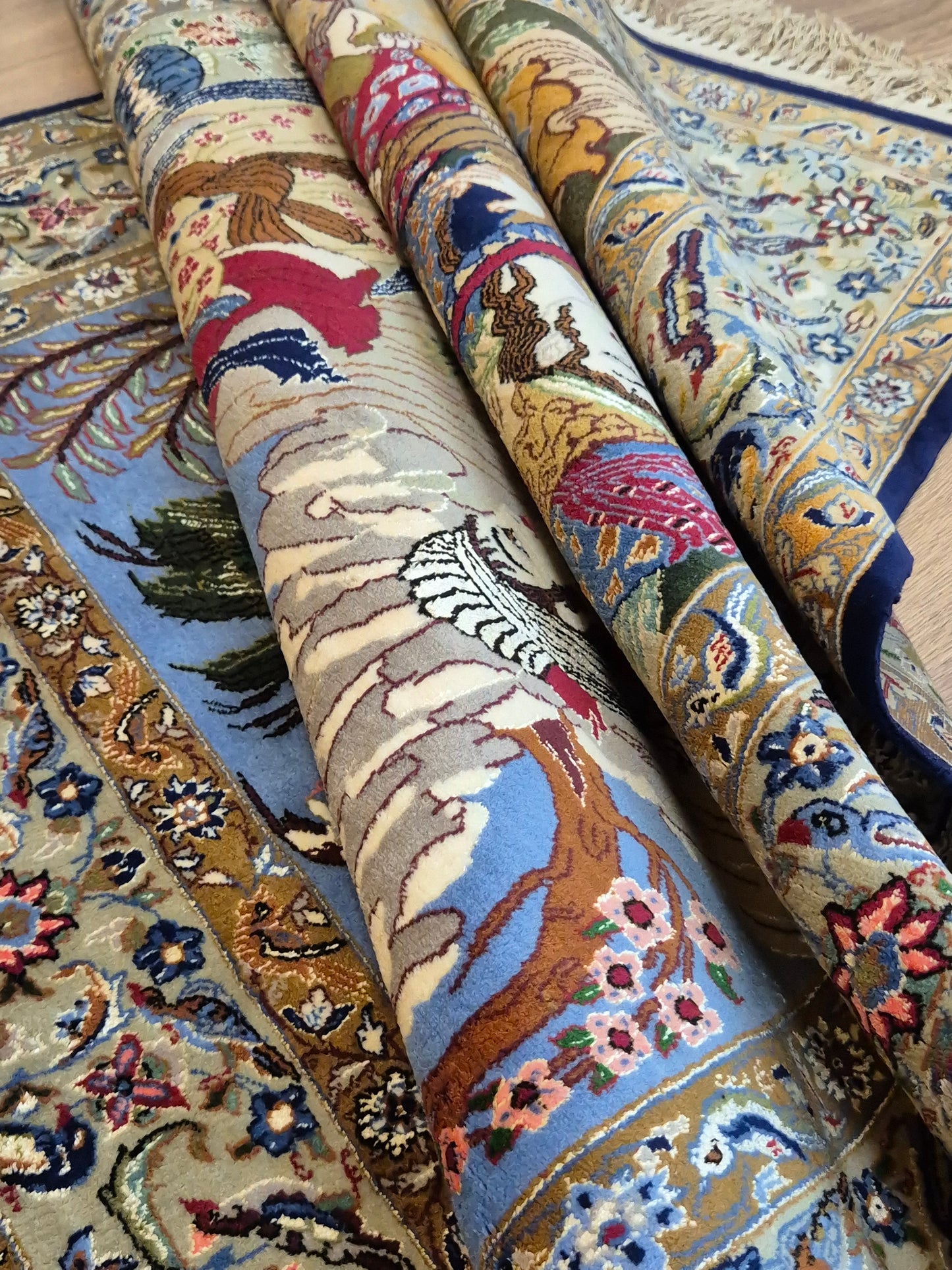 Isfahan Teppich Korkwolle mit Seide figürlich fein signiert