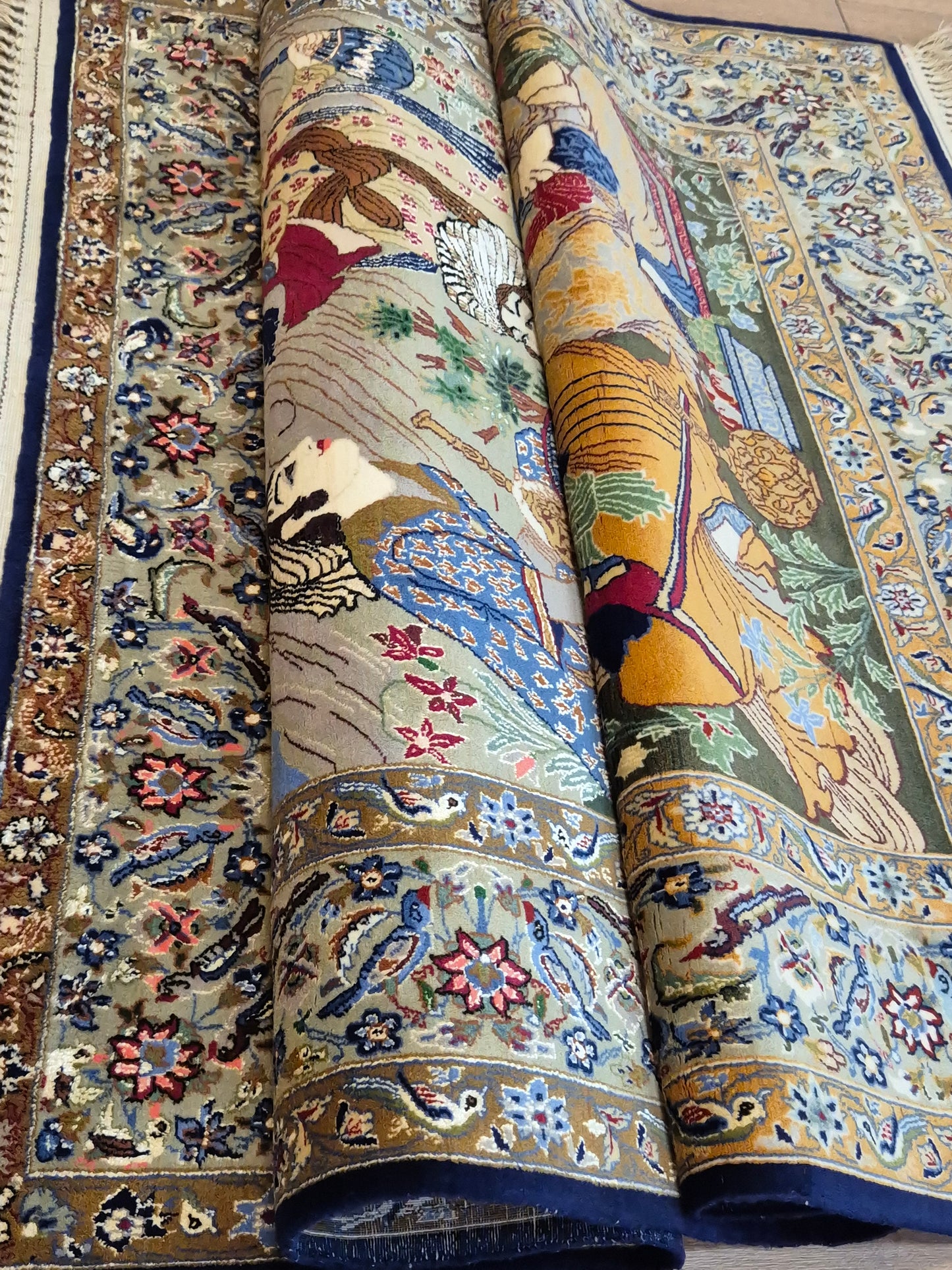 Isfahan Teppich Korkwolle mit Seide figürlich fein signiert