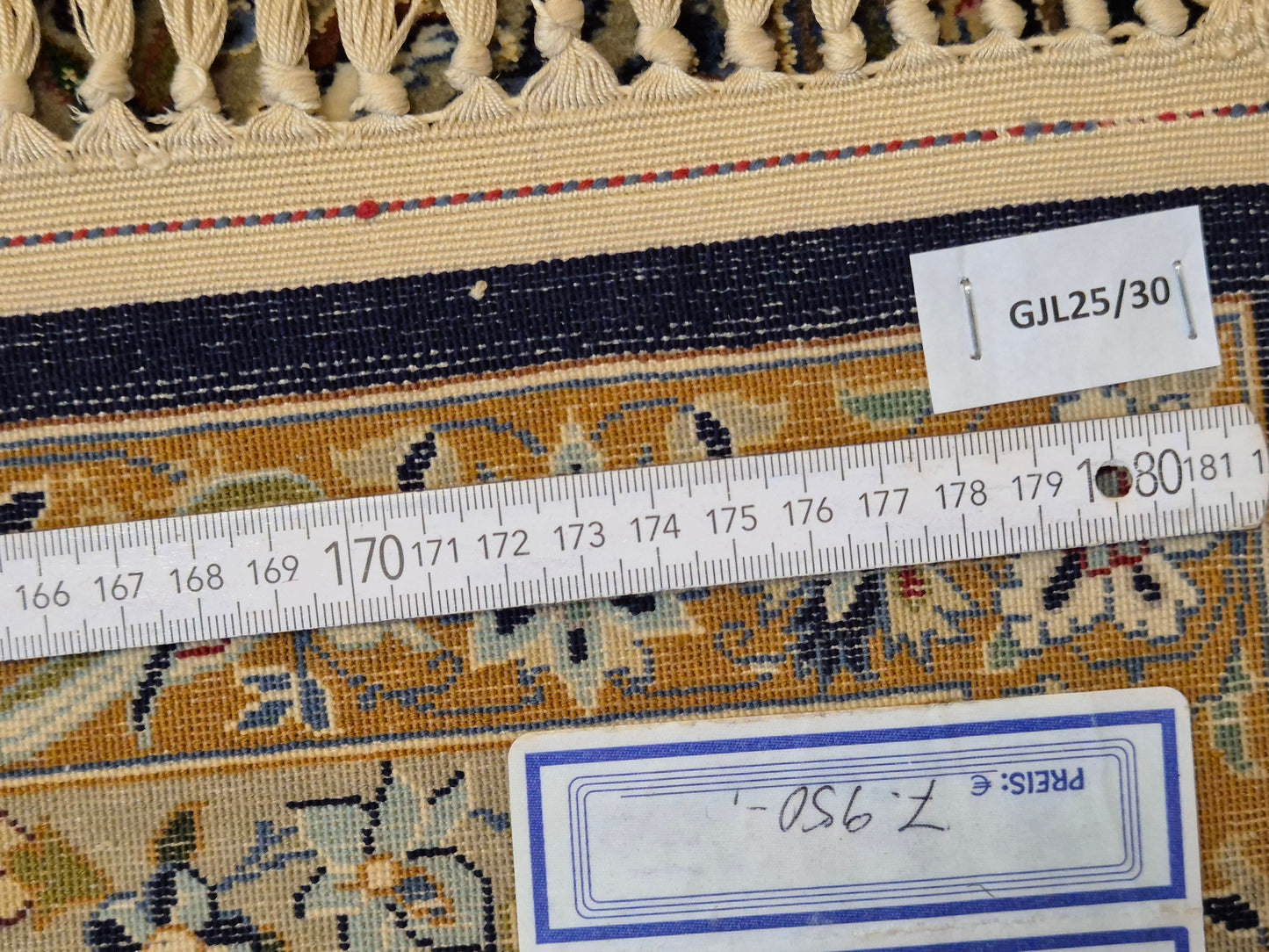 Isfahan Teppich Korkwolle mit Seide figürlich fein signiert