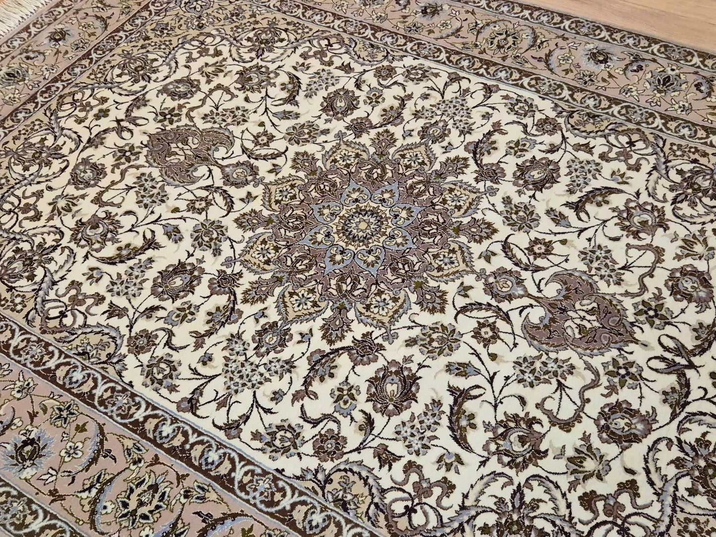 Isfahan Teppich Korkwolle mit Seide Medaillon feine Knüpfung