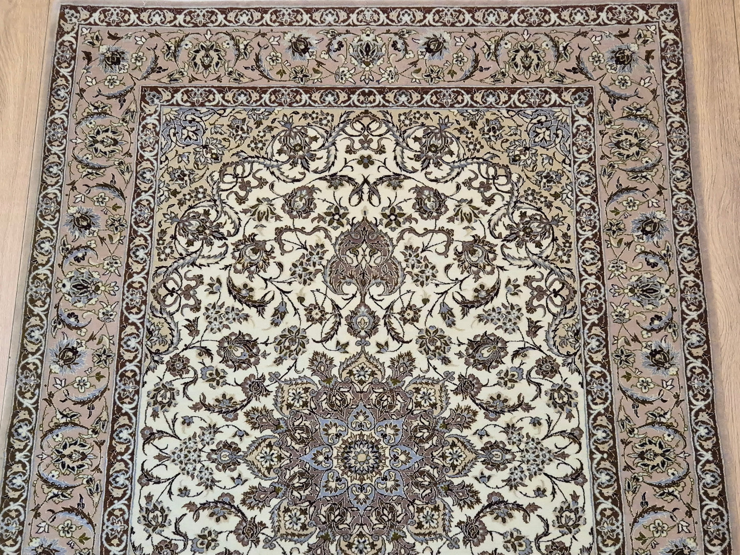 Isfahan Teppich Korkwolle mit Seide Medaillon feine Knüpfung