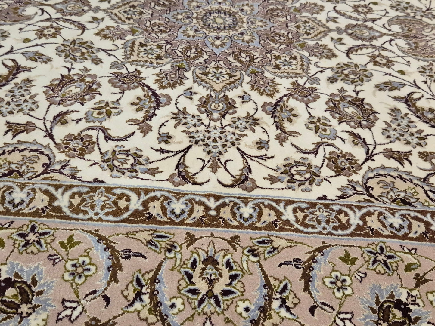 Isfahan Teppich Korkwolle mit Seide Medaillon feine Knüpfung