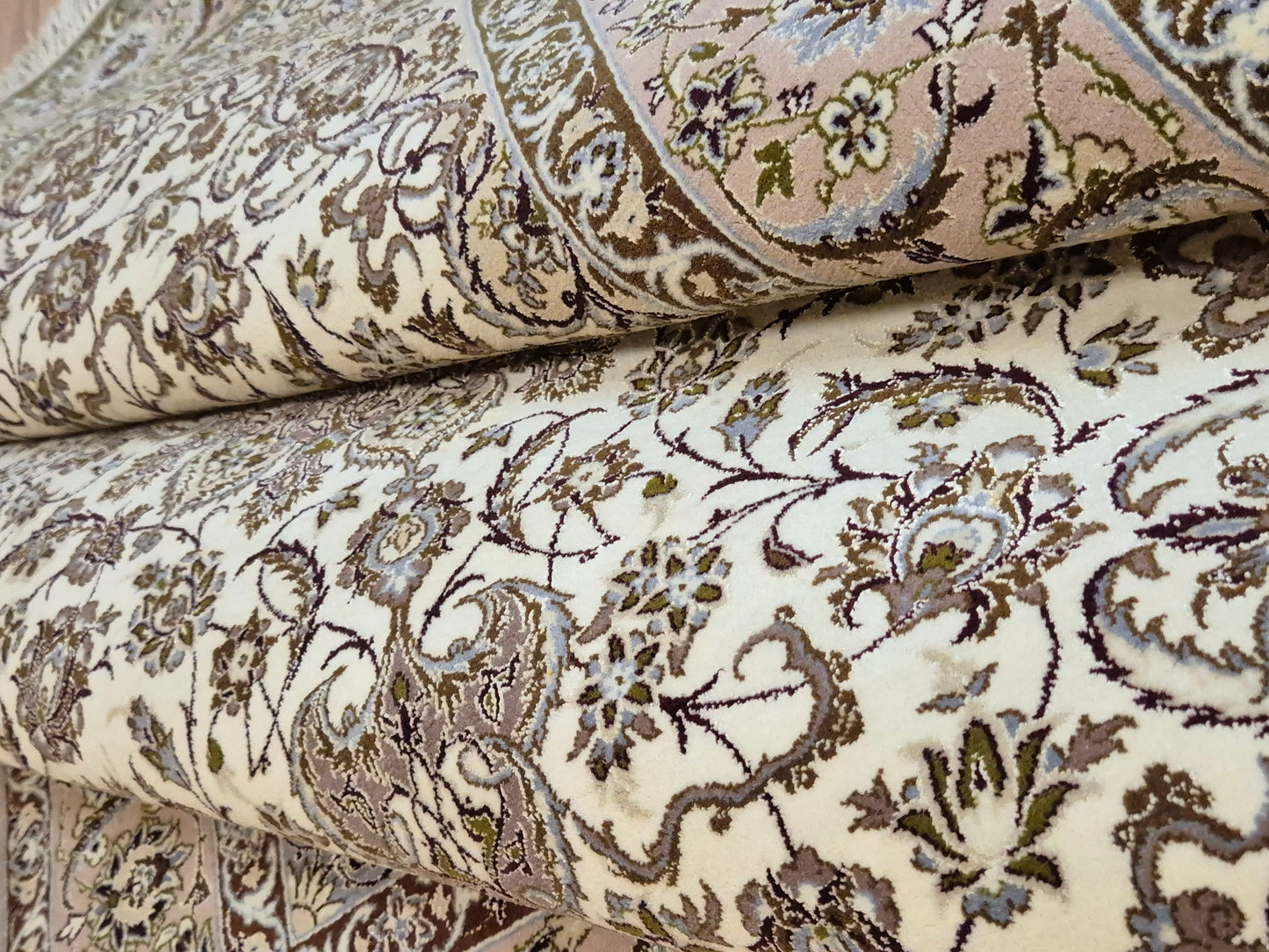 Isfahan Teppich Korkwolle mit Seide Medaillon feine Knüpfung