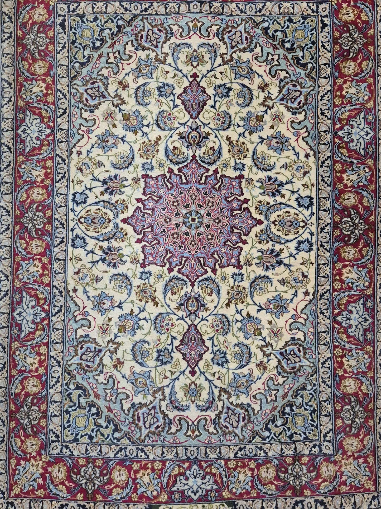 Isfahan Teppich Korkwolle mit Seide Medaillon fein signiert