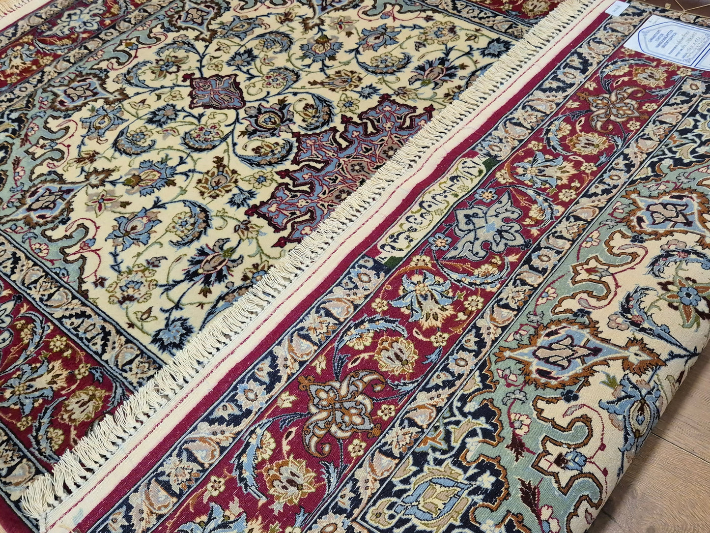 Isfahan Teppich Korkwolle mit Seide Medaillon fein signiert