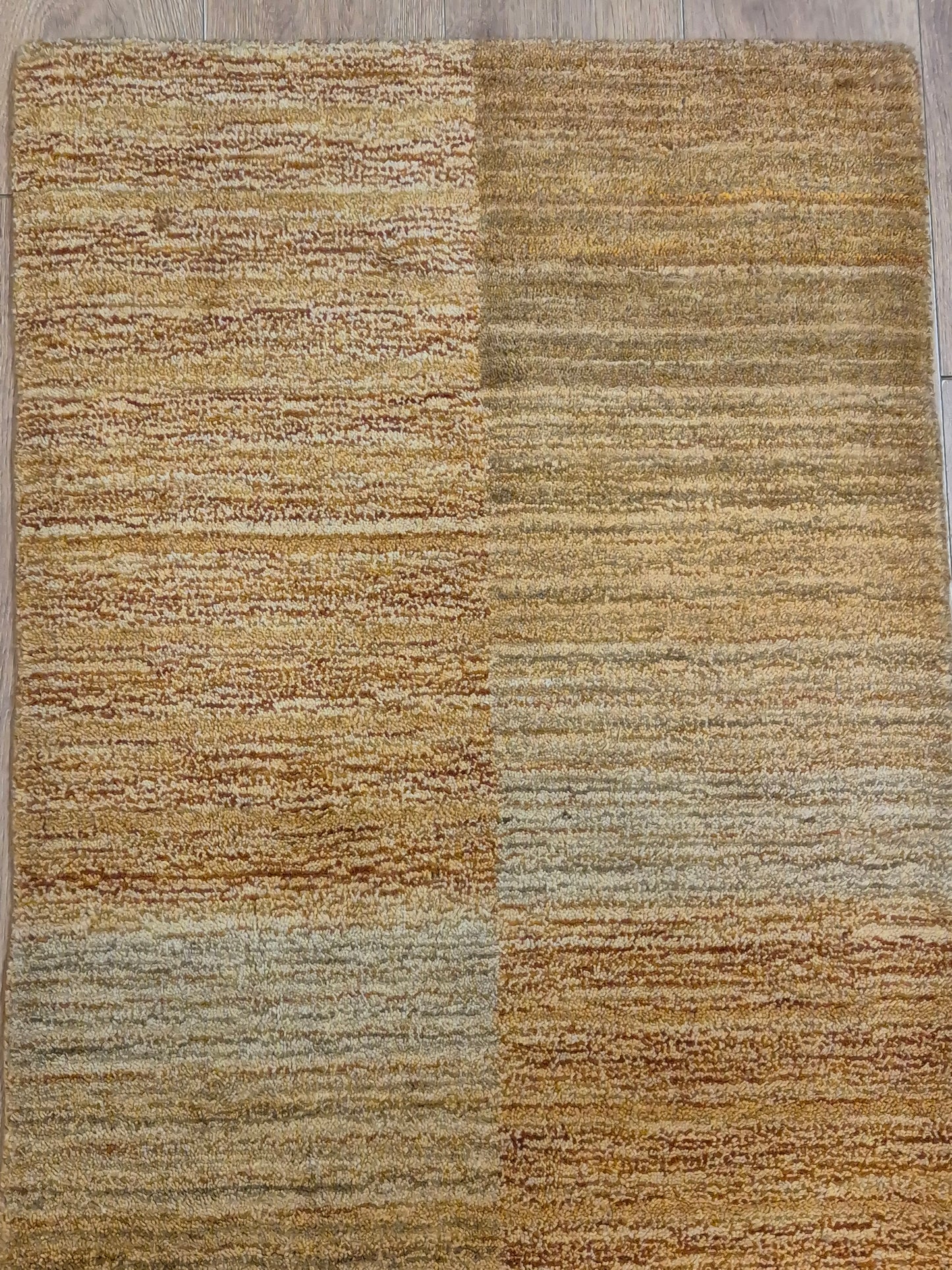 Perser Gabbeh Teppich Schurwolle geometrisches Feldmuster Naturtöne