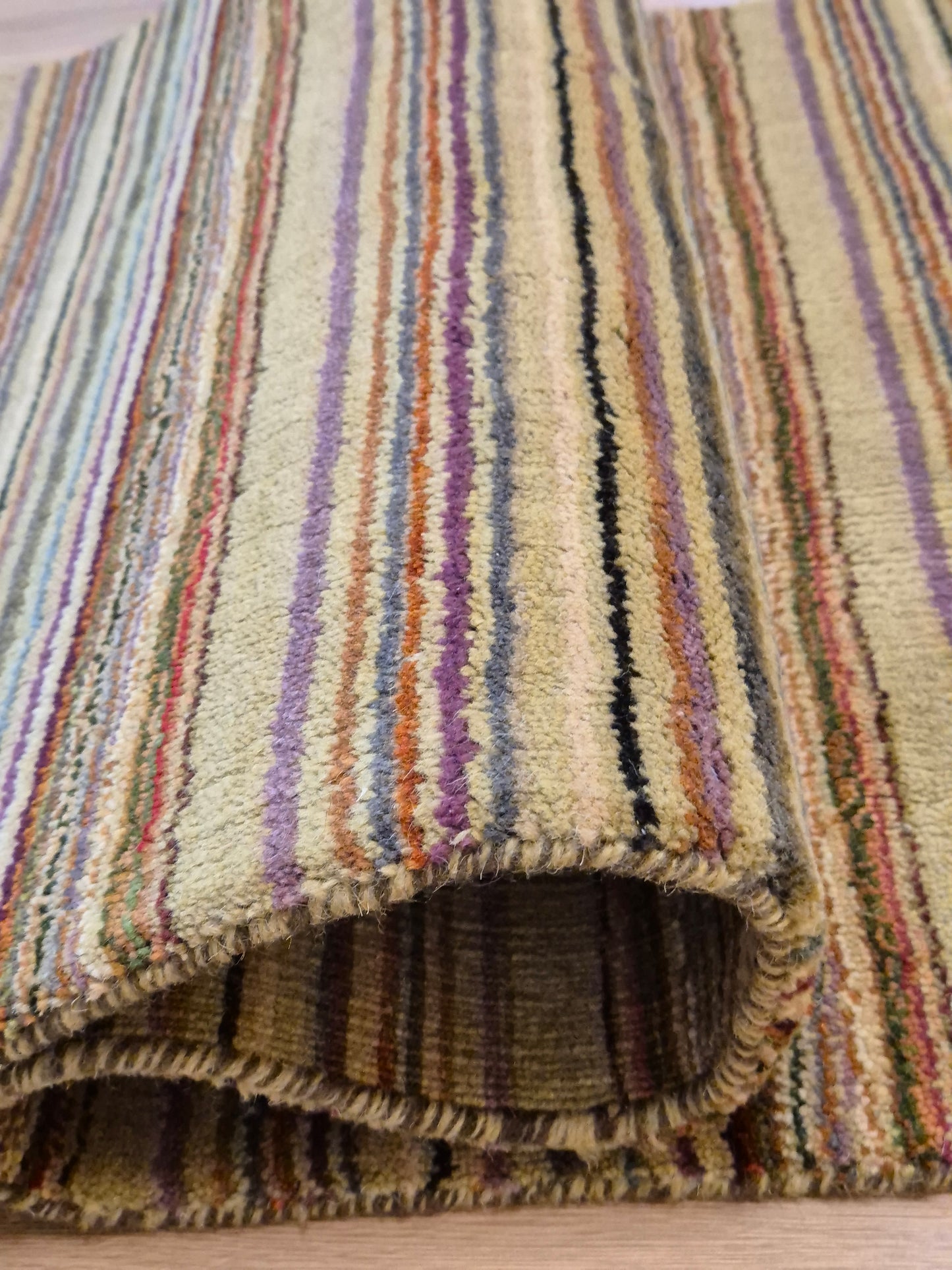 Perser Gabbeh Teppich Schurwolle Streifenmuster bunte Farbgebung