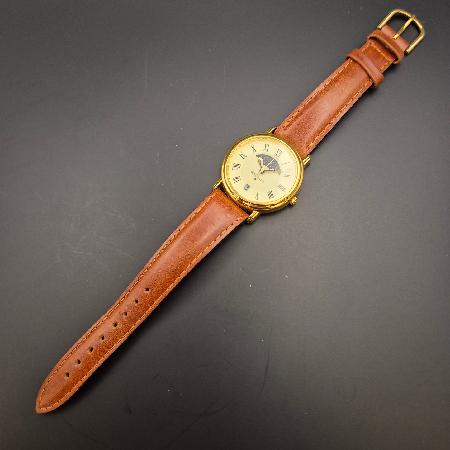 Diamonds Herren Uhr – Klassisches Design mit Mondphasenanzeige