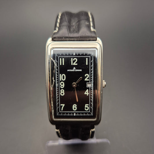 Jacques Lemans Herren Uhr – Rechteckiges Edelstahlgehäuse mit Datumsanzeige