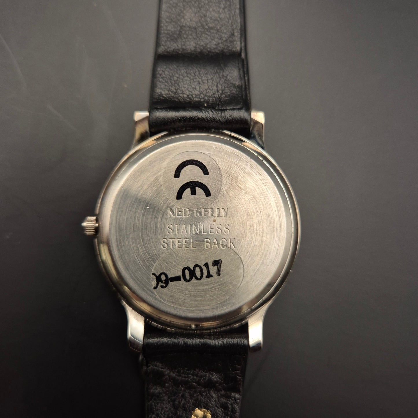 Ned Kelly Herren Uhr – Schlichtes Design mit schwarzem Lederarmband