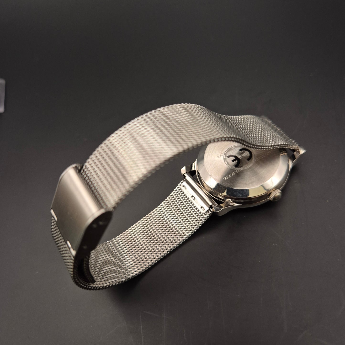 Unisex Uhr – Modernes Design mit grünem Zifferblatt und Meshband