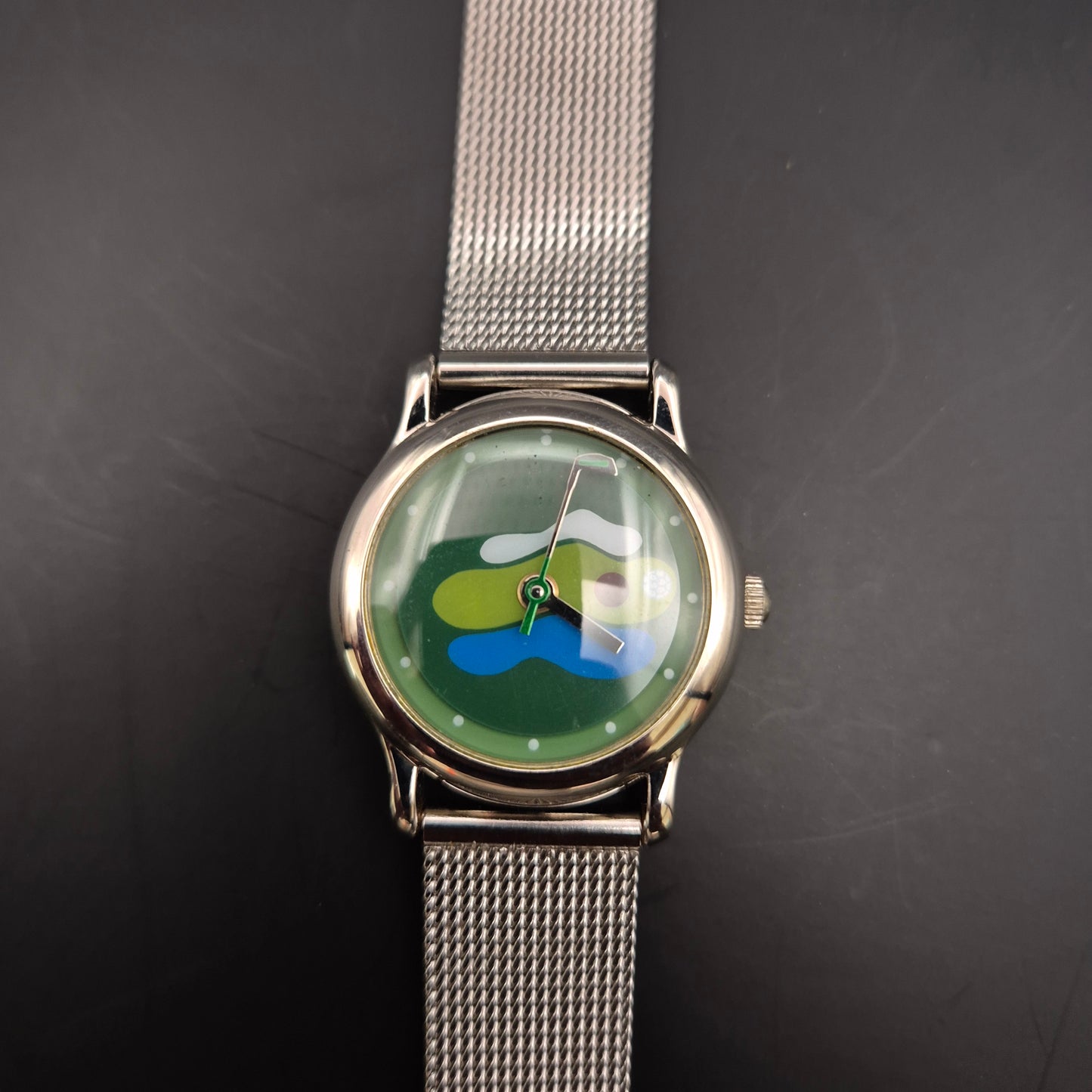 Unisex Uhr – Modernes Design mit grünem Zifferblatt und Meshband