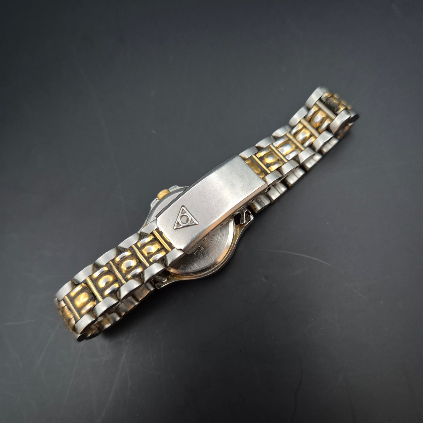 Dugena Damen Uhr – Bicolor Design mit schwarzem Zifferblatt