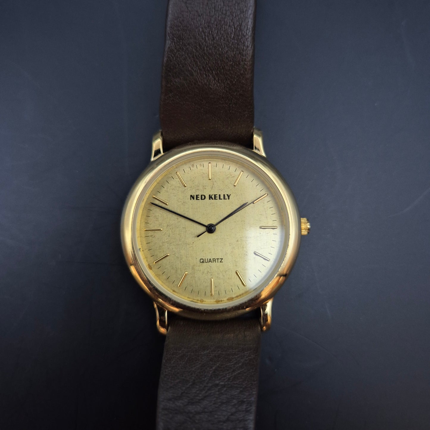 Ned Kelly Herren Uhr – Minimalistisches Design mit Goldzifferblatt
