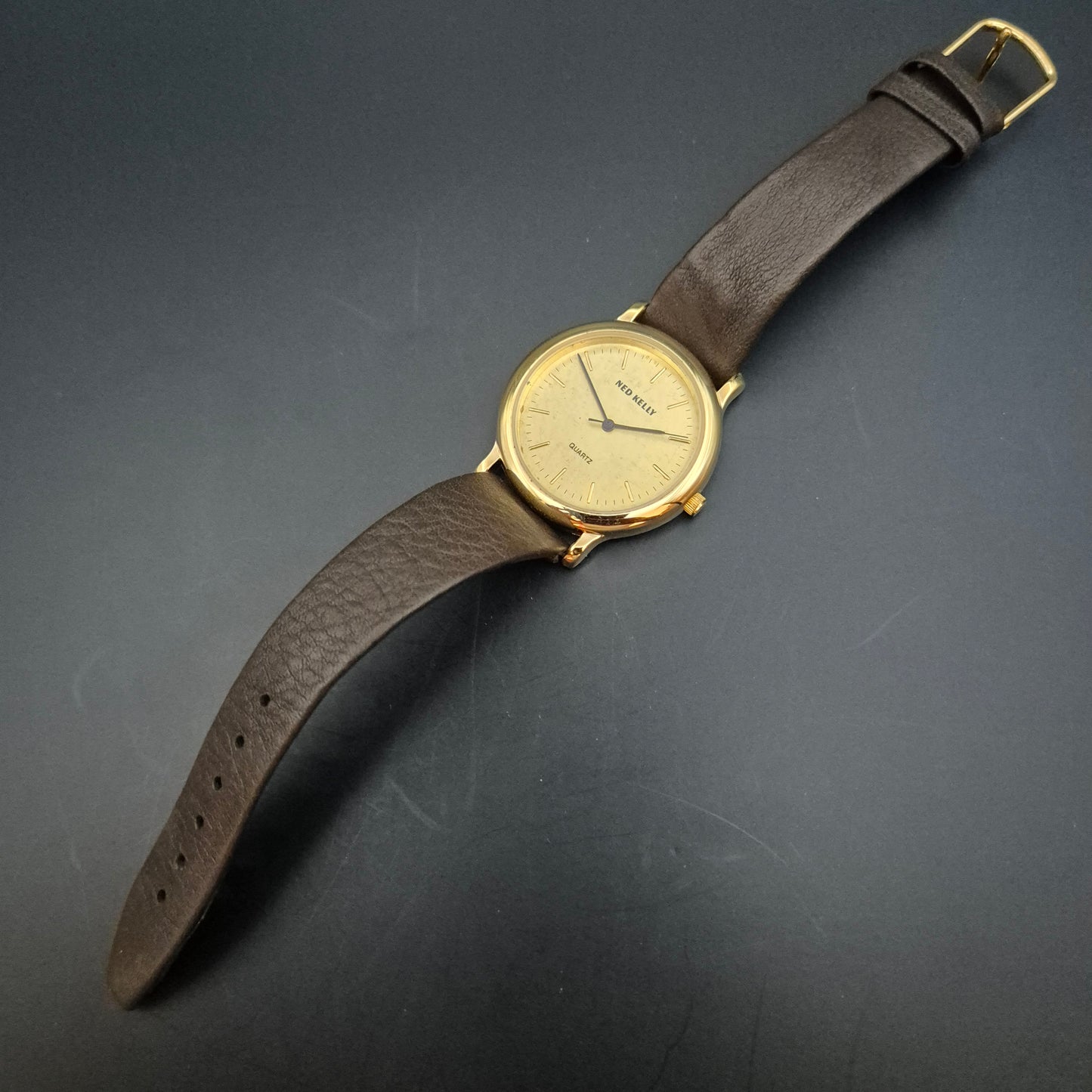 Ned Kelly Herren Uhr – Minimalistisches Design mit Goldzifferblatt