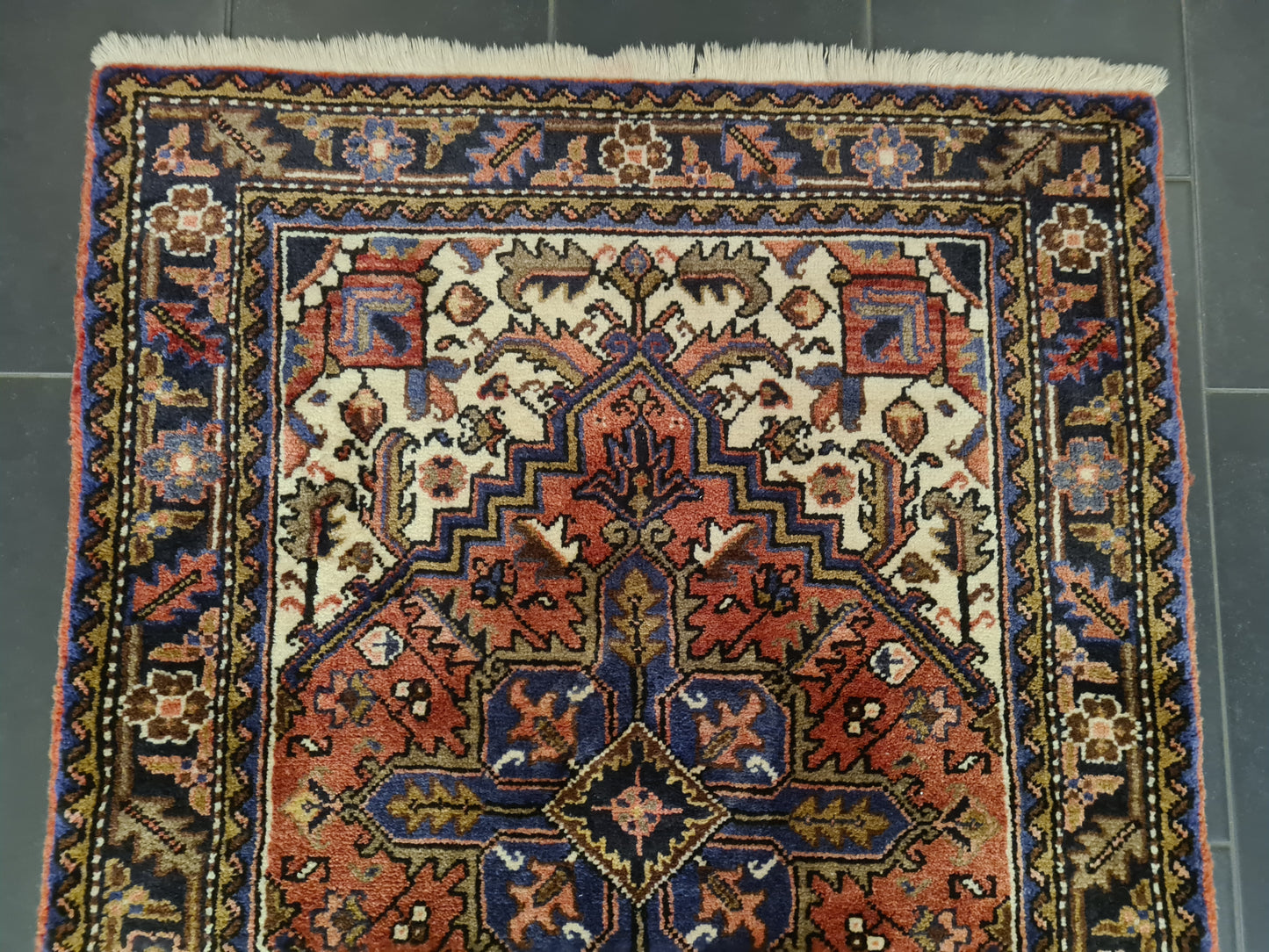 Perserteppich Orientteppich Handgeknüpfter Teppich Heris 135x100cm
