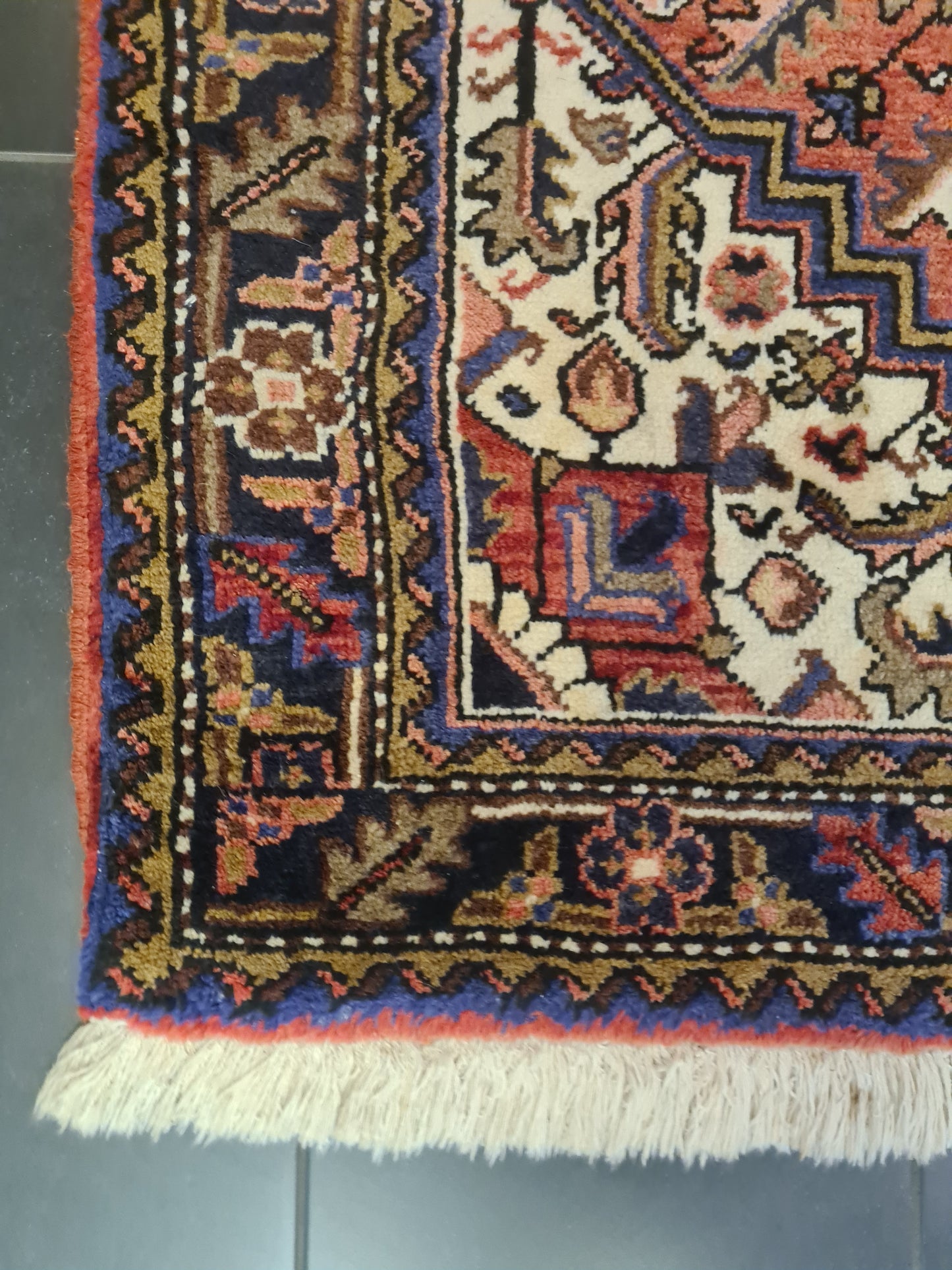 Perserteppich Orientteppich Handgeknüpfter Teppich Heris 135x100cm