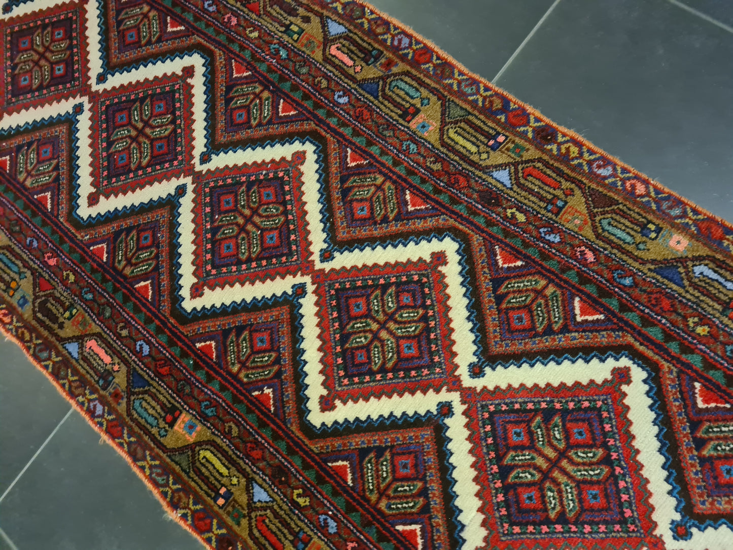 Perserteppich Orientteppich Handgeknüpfter Teppich Malaya 280x80cm