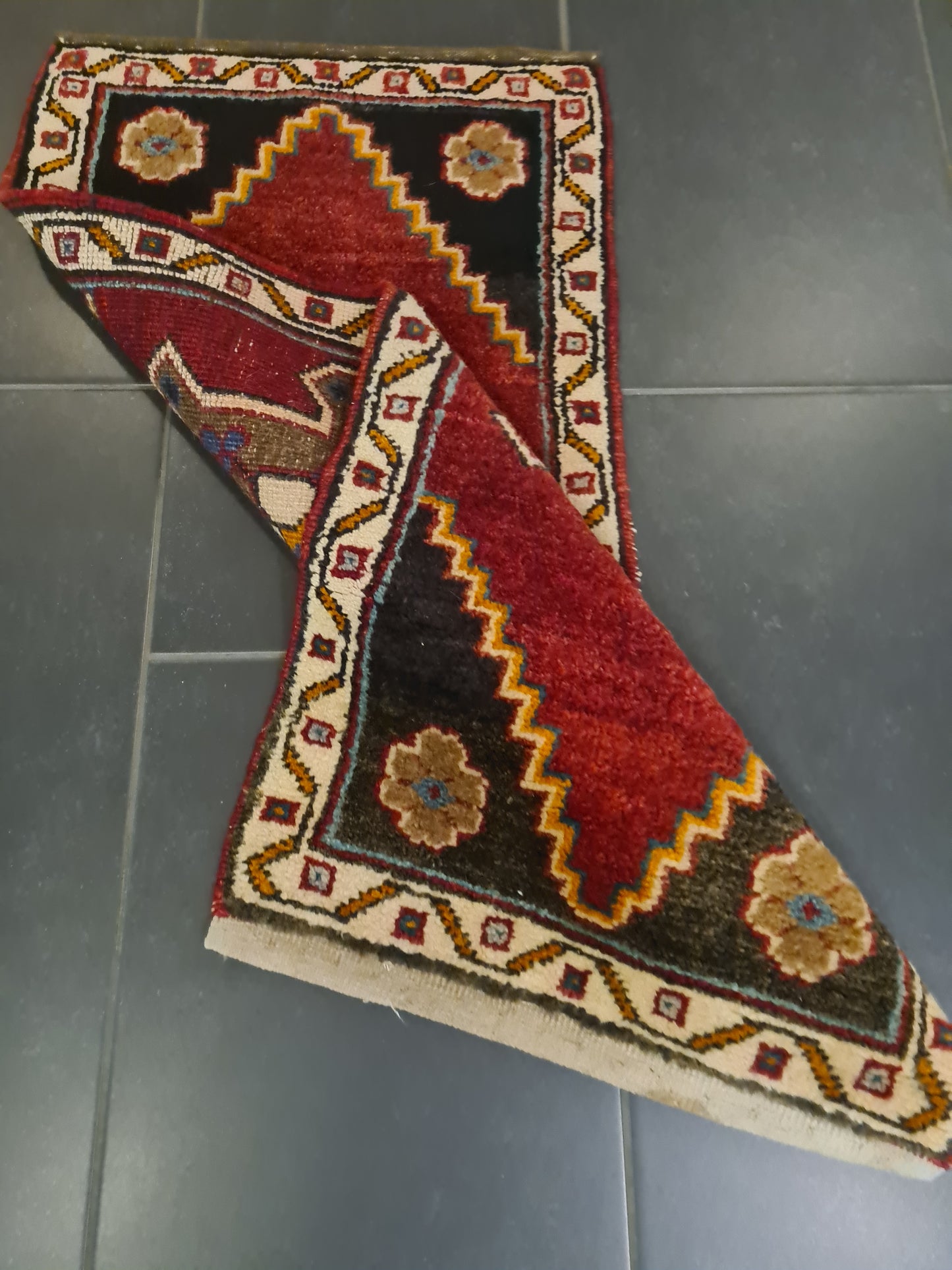 Perserteppich Orientteppich Handgeknüpfter Teppich Yahali 100x50cm