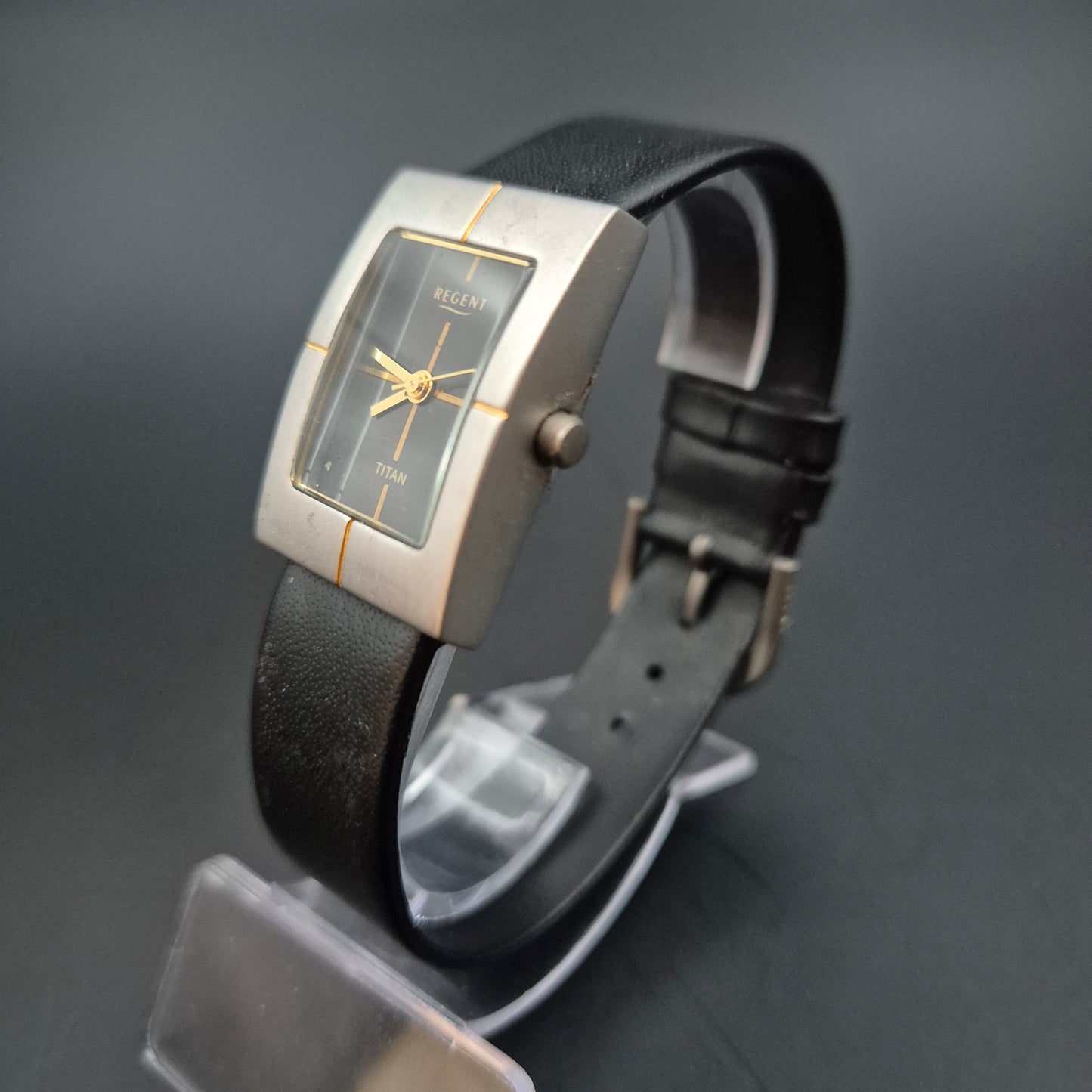 Regent Titan Damen Uhr – Rechteckiges Gehäuse mit Lederarmband