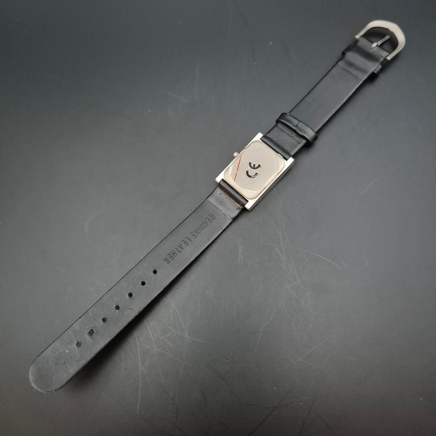 Regent Titan Damen Uhr – Rechteckiges Gehäuse mit Lederarmband