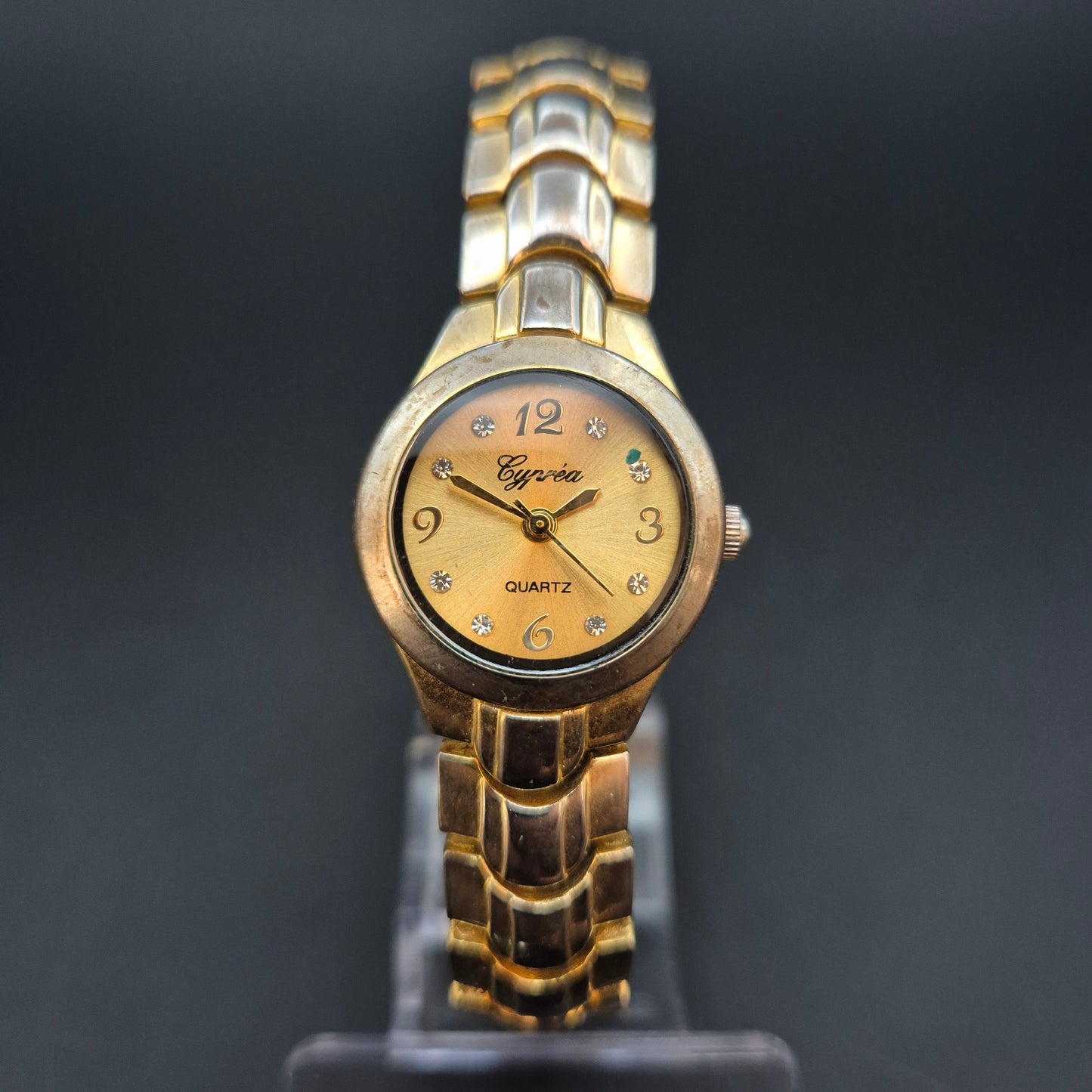 Cyprea Damen Uhr – Quarz, Goldfarben mit Glitzersteinen
