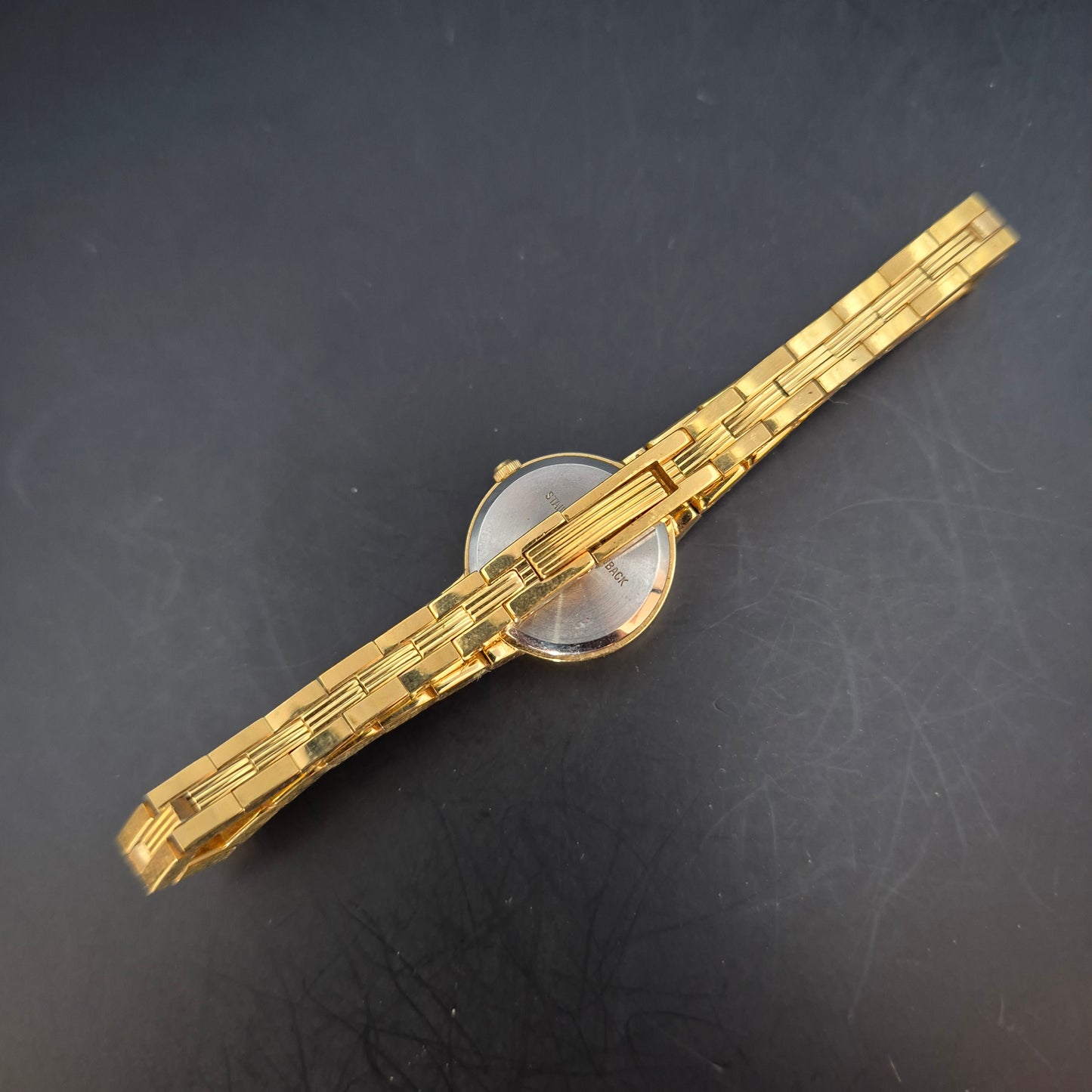 Pratina Damen Uhr – Quarz, Klassisch Goldfarben