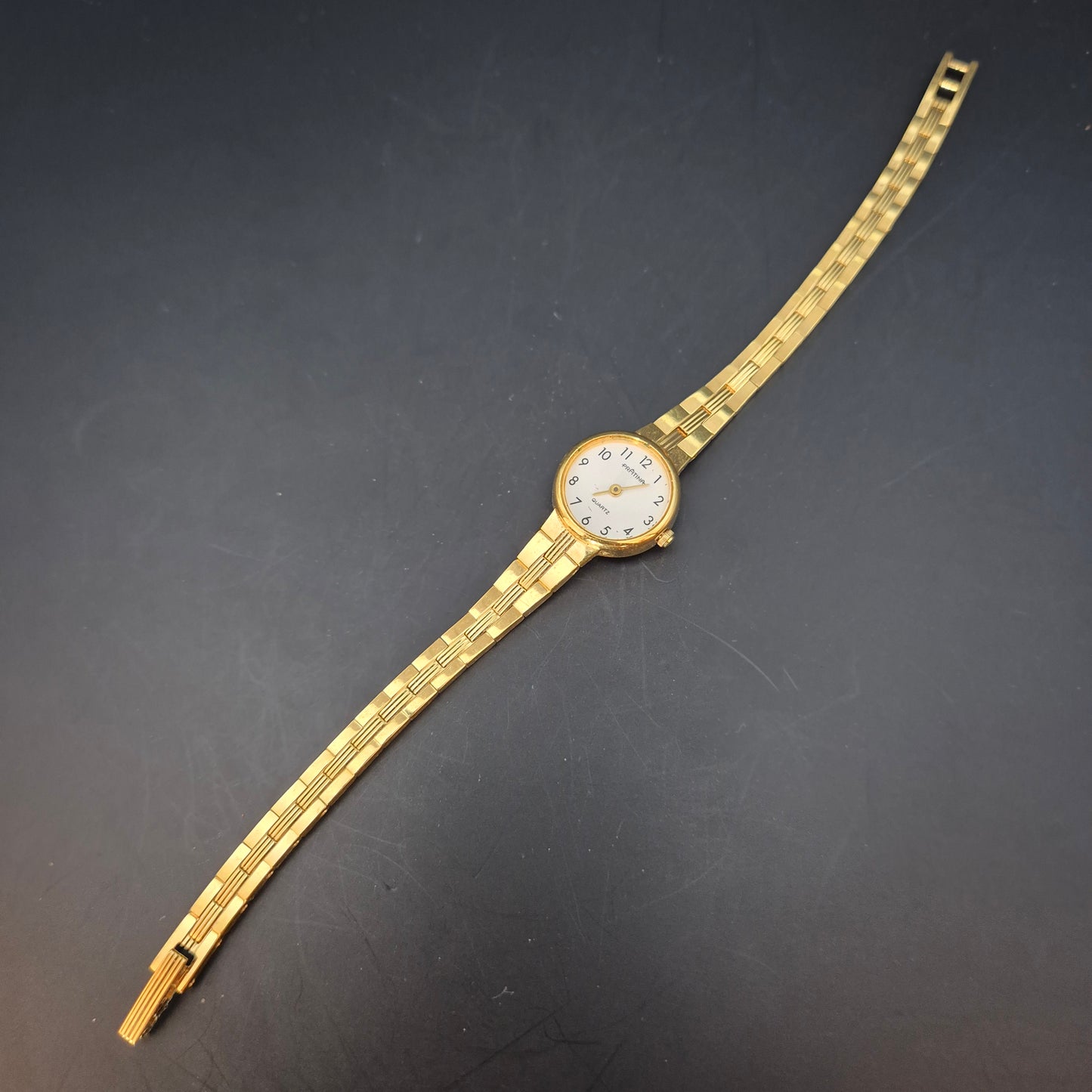 Pratina Damen Uhr – Quarz, Klassisch Goldfarben