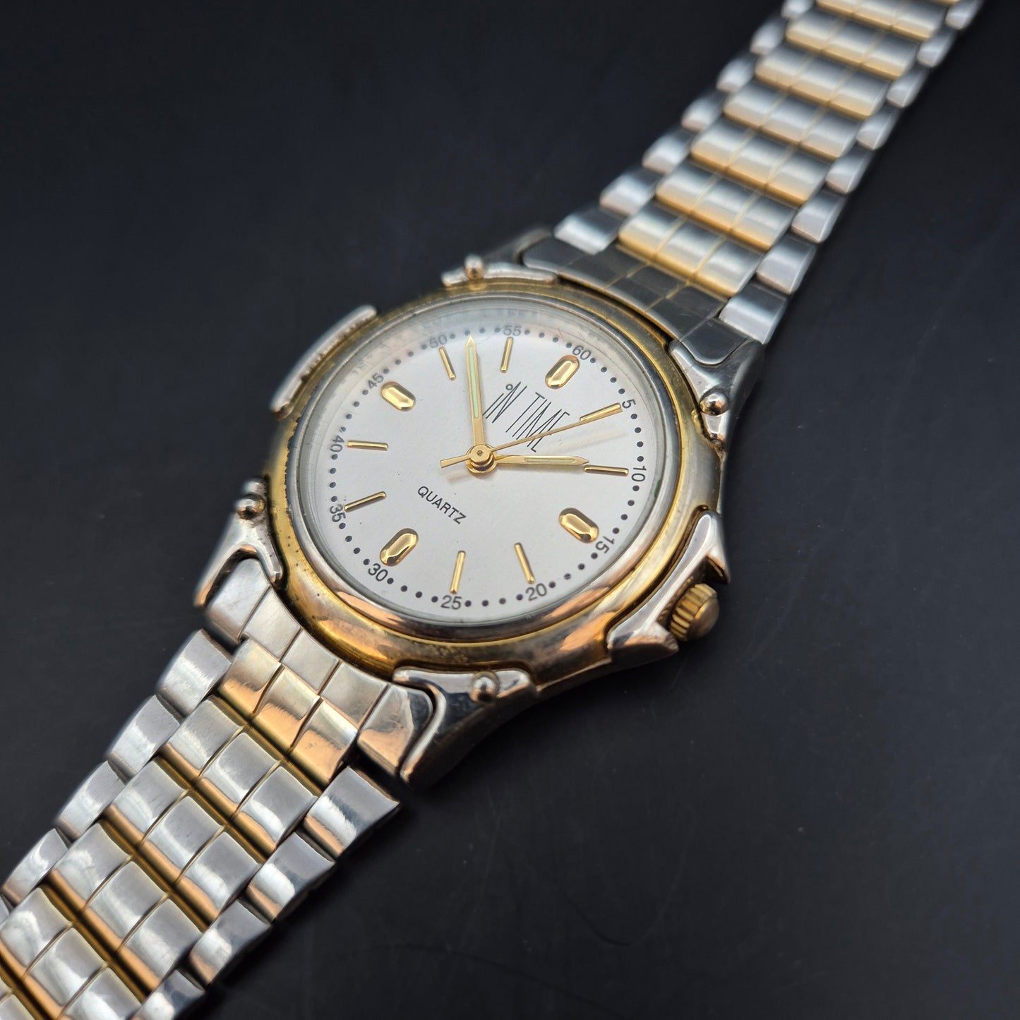 In Time Damen Uhr – Quarz, Bicolor-Design