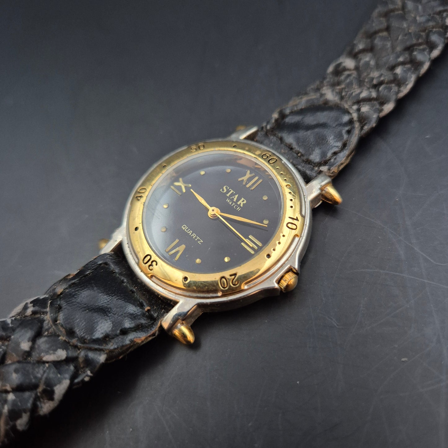 Star Watch Damen Uhr – Quarz, Goldfarben mit geflochtenem Lederband