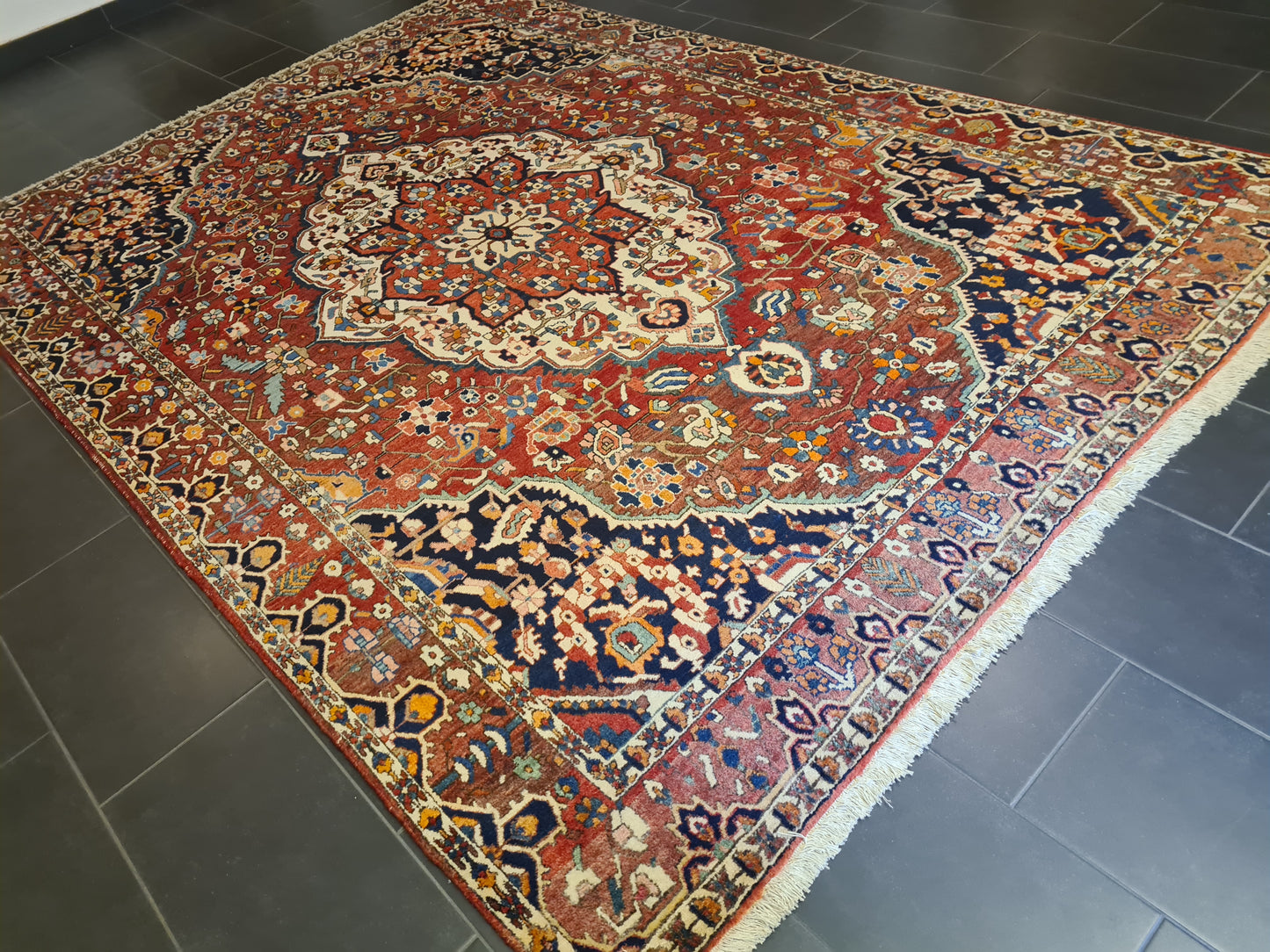 Perserteppich Orientteppich Handgeknüpfter Teppich Bachtiar 330x230cm