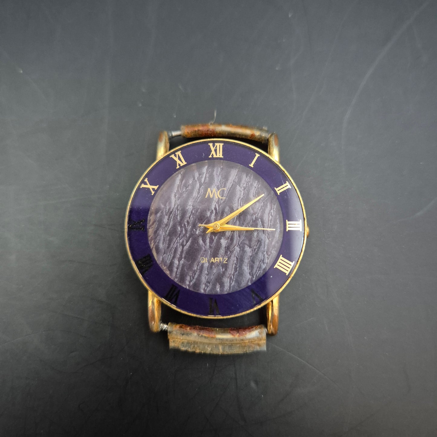 MC Damen Uhr – Quarz, Goldfarben mit blauem Zifferblatt (ohne Armband)