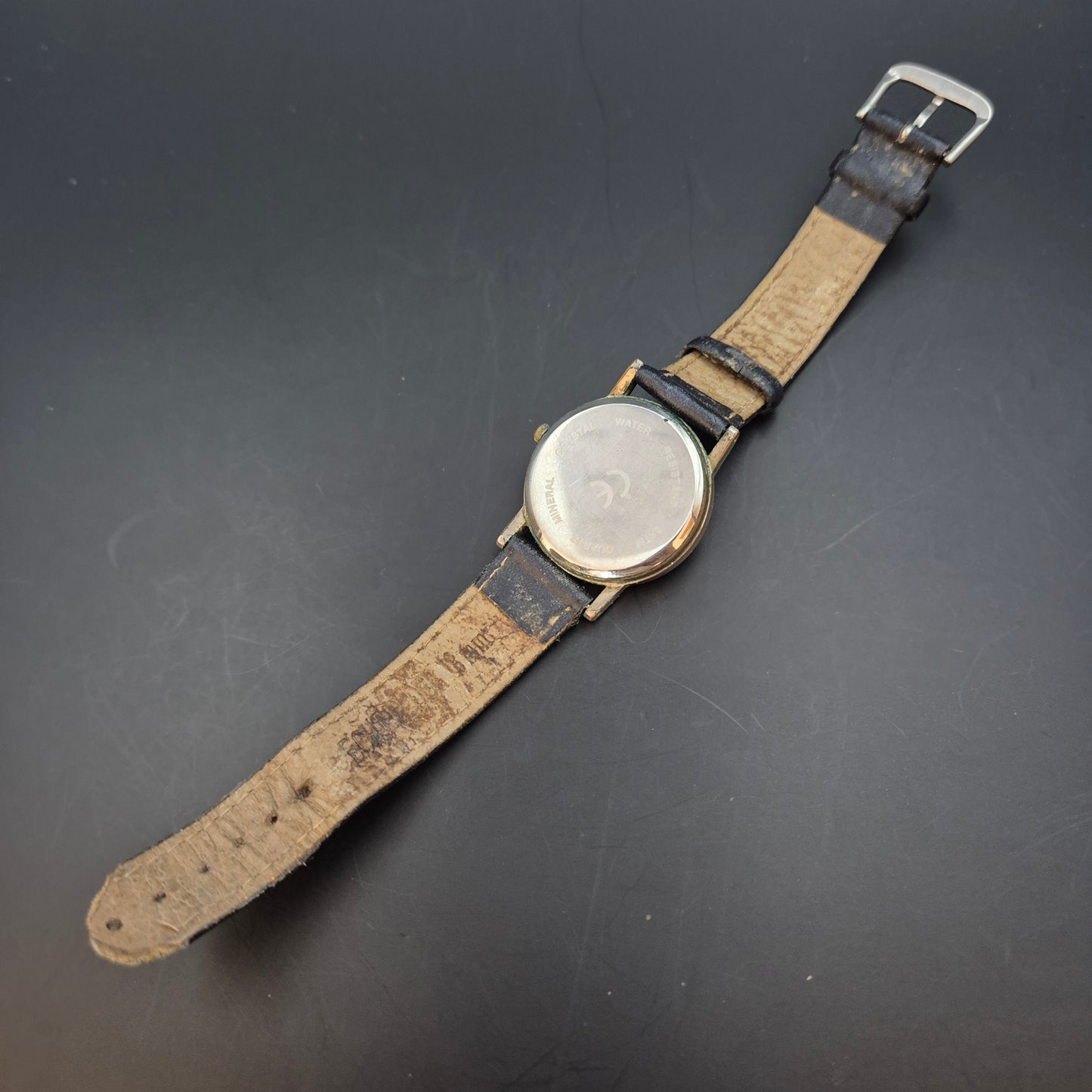 Wohnwagen Kaspar Damen Uhr – Quarz, Goldfarben mit Lederarmband