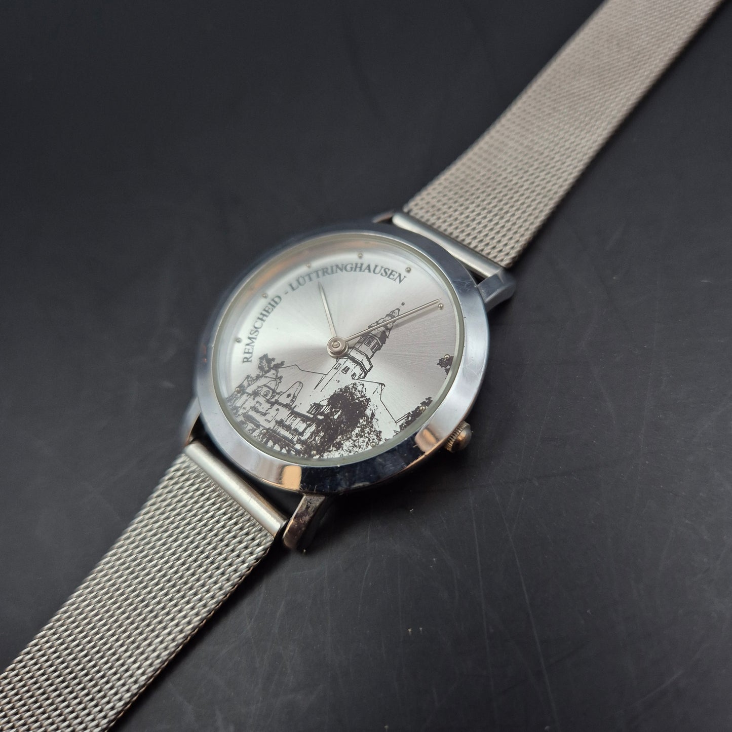 ENKO Germany Damen Uhr Quarz Milanaise-Armband