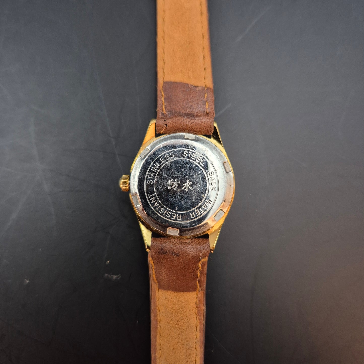 OK Damen Uhr – Quarz, Goldfarben mit Zirkonias und Lederarmband