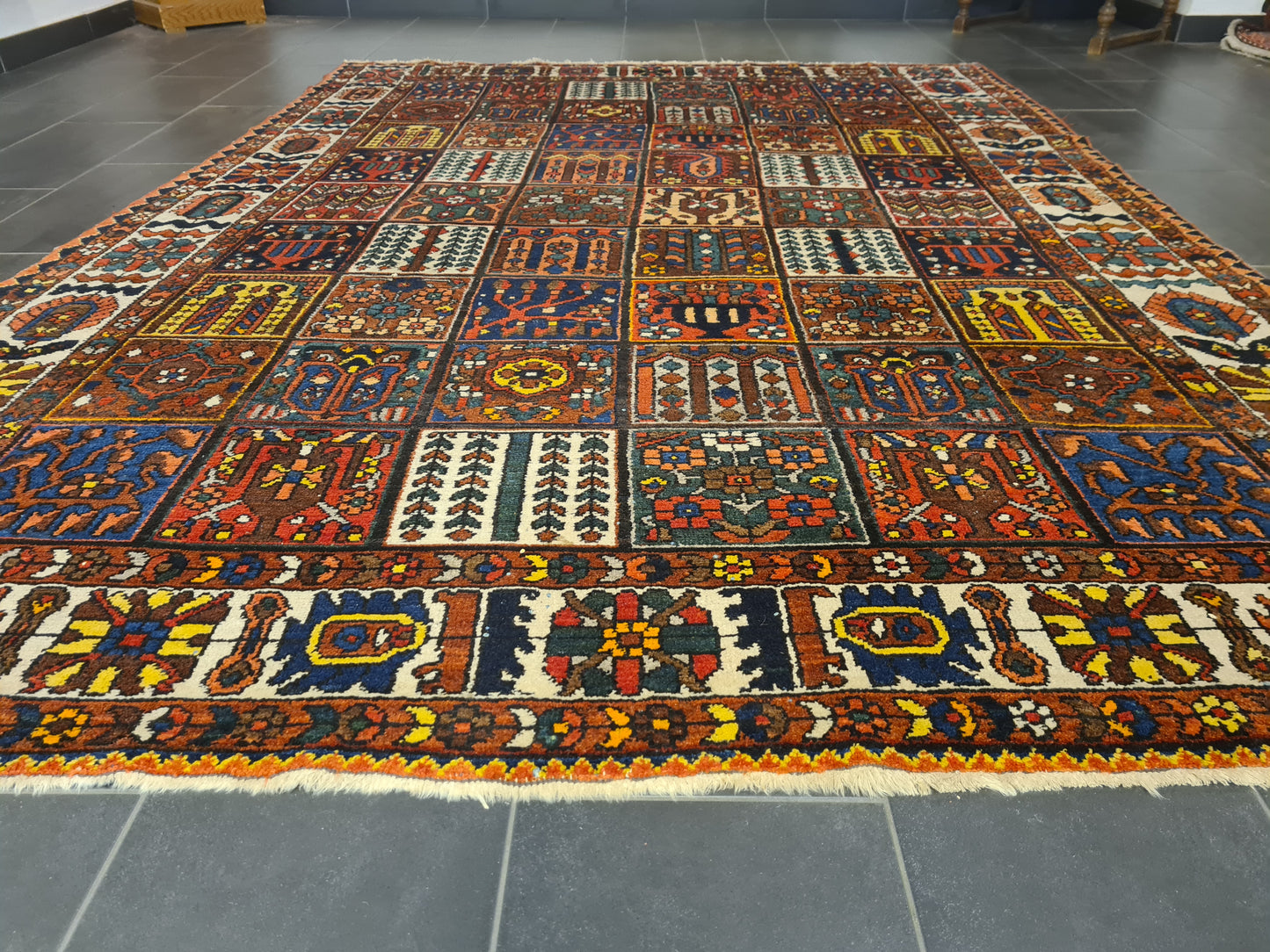 Perserteppich Orientteppich Handgeknüpfter Teppich Bachtiar 305x230cm