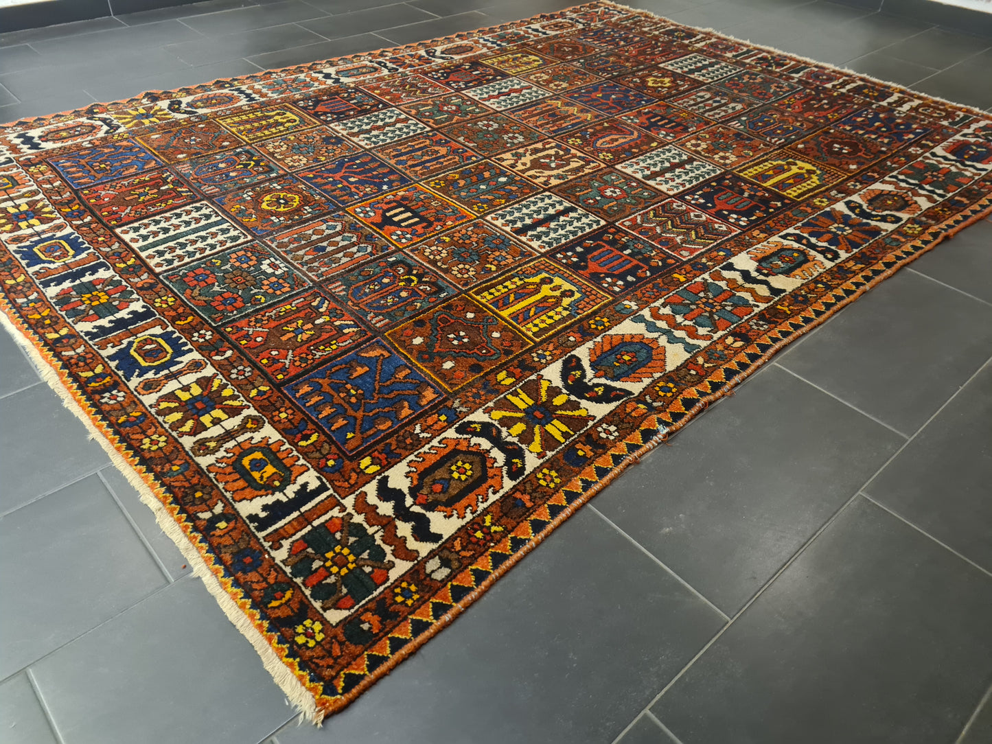 Perserteppich Orientteppich Handgeknüpfter Teppich Bachtiar 305x230cm