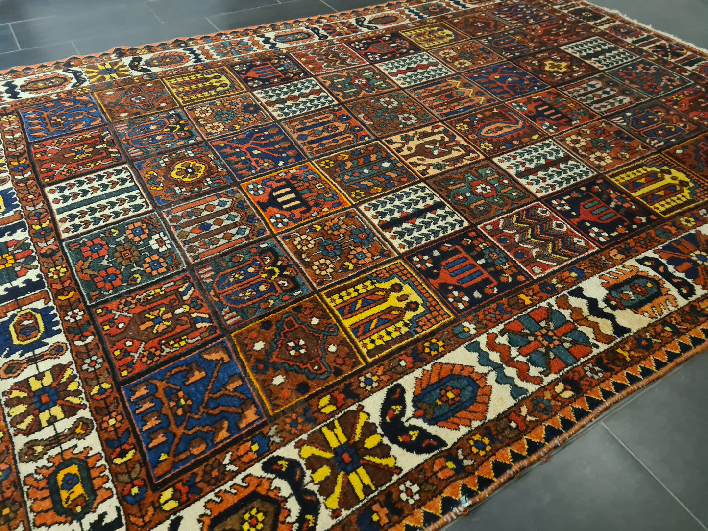 Perserteppich Orientteppich Handgeknüpfter Teppich Bachtiar 305x230cm