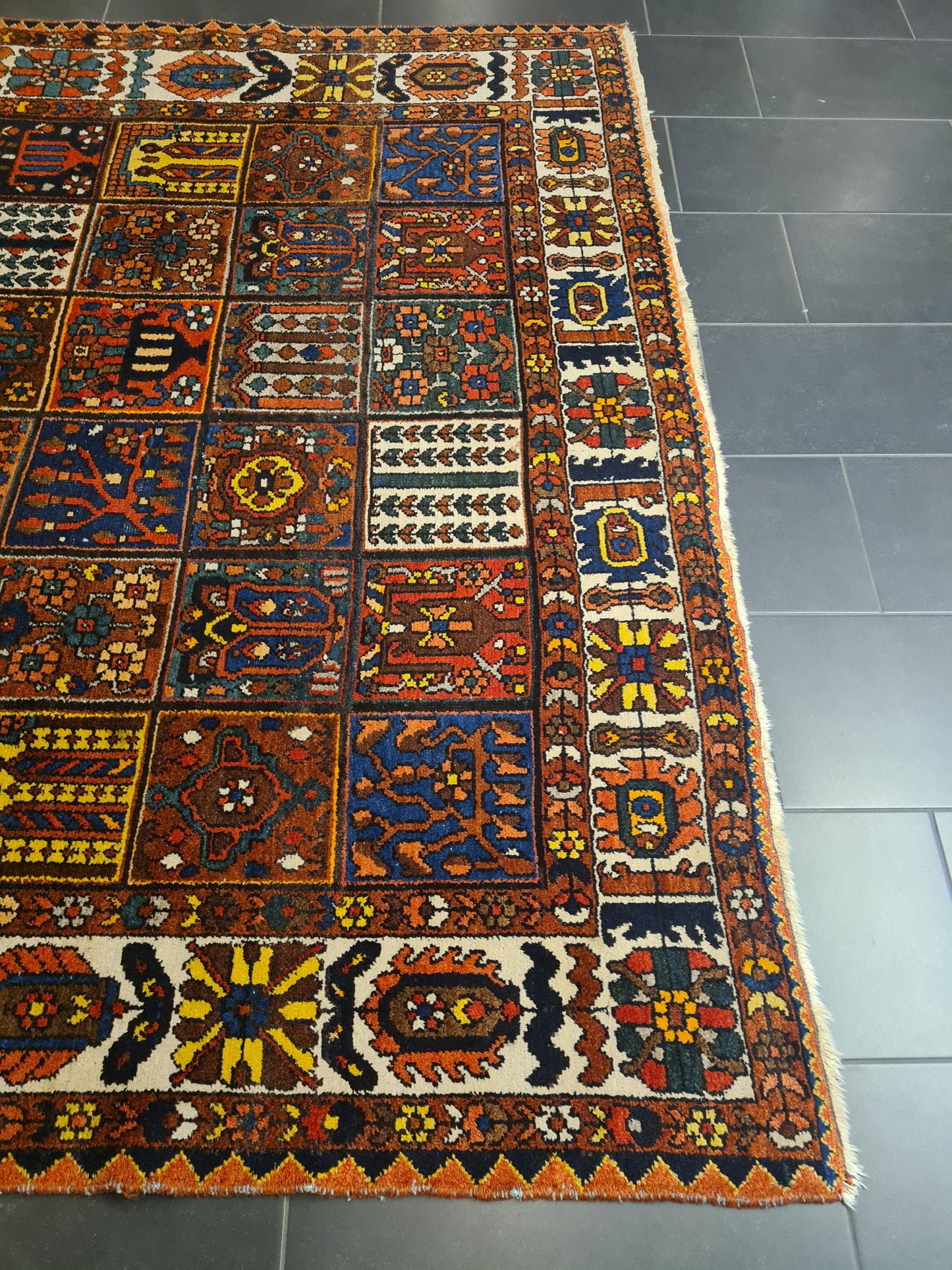 Perserteppich Orientteppich Handgeknüpfter Teppich Bachtiar 305x230cm