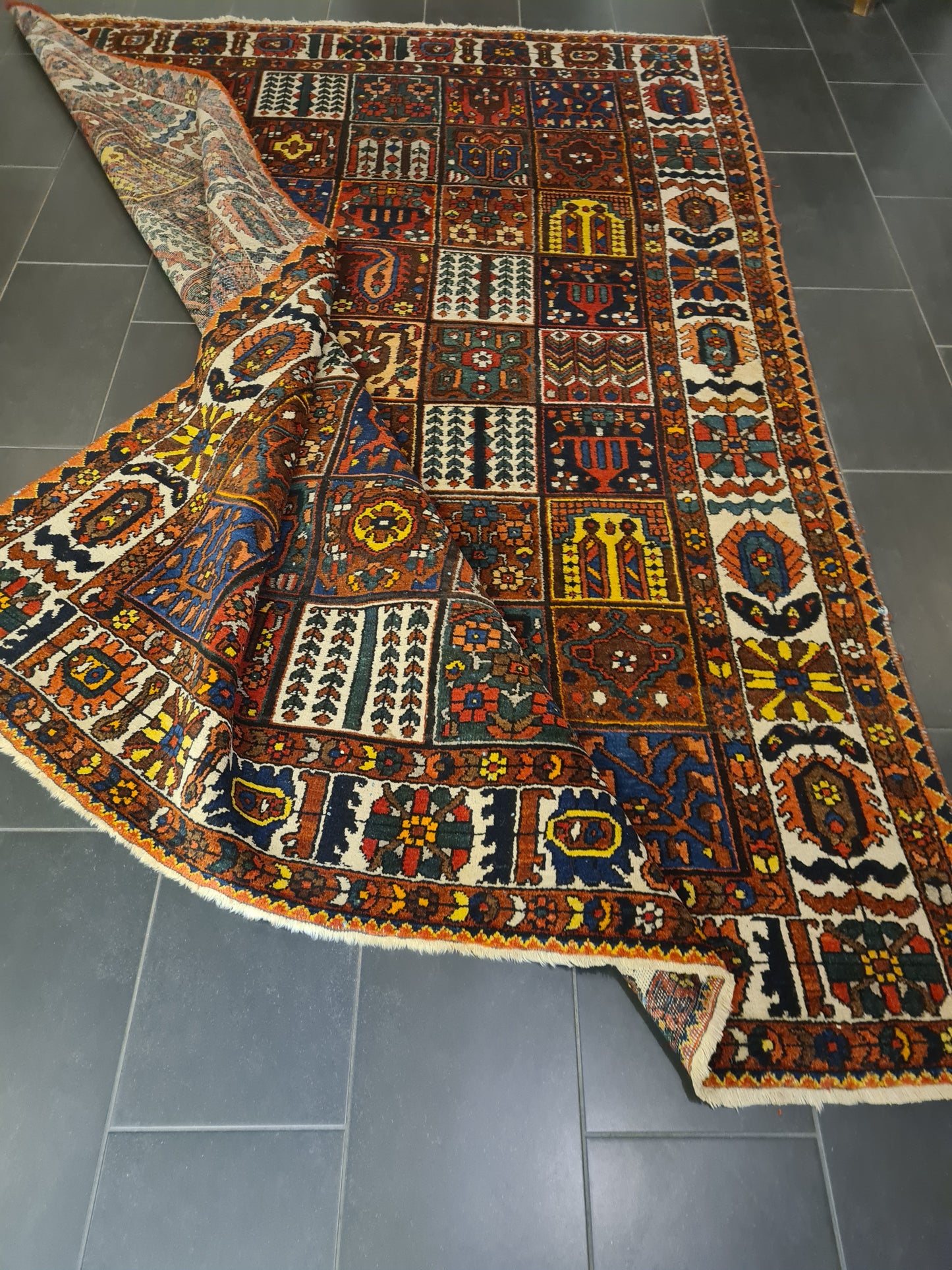 Perserteppich Orientteppich Handgeknüpfter Teppich Bachtiar 305x230cm