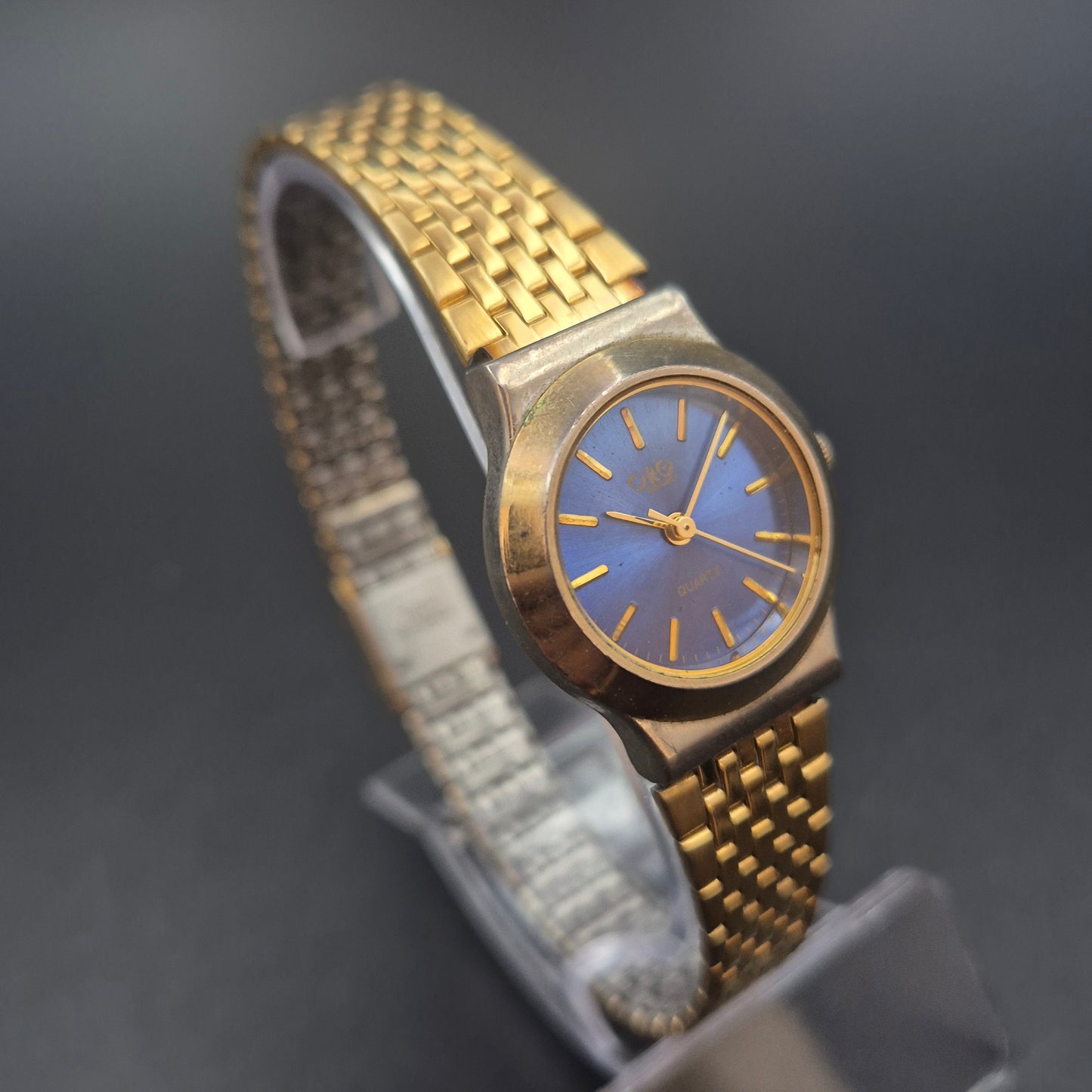 Elegante Damen Uhr mit blauem Zifferblatt und Goldton-Armband