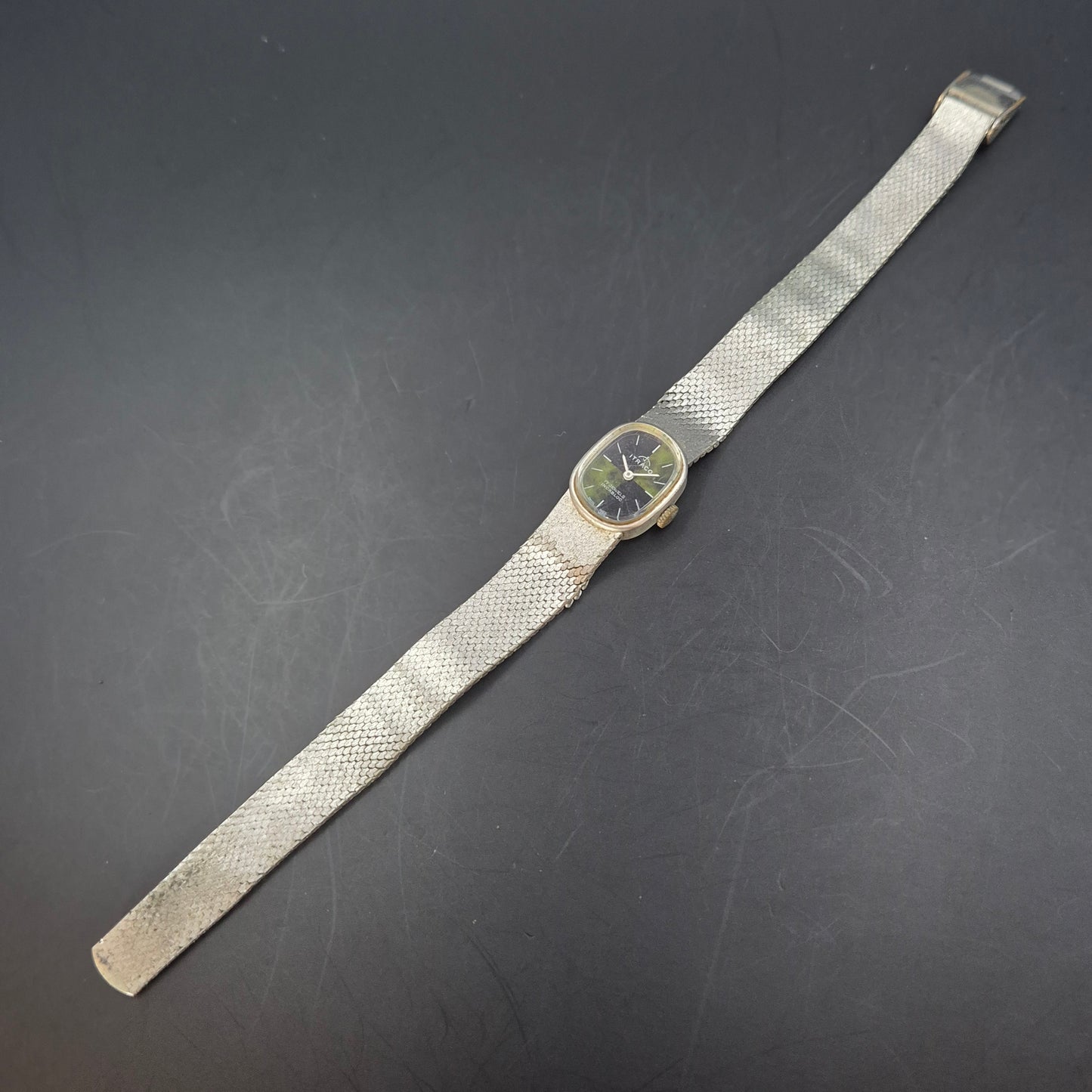 Vintage Itraco Damen Uhr – Elegantes Milanaise-Armband