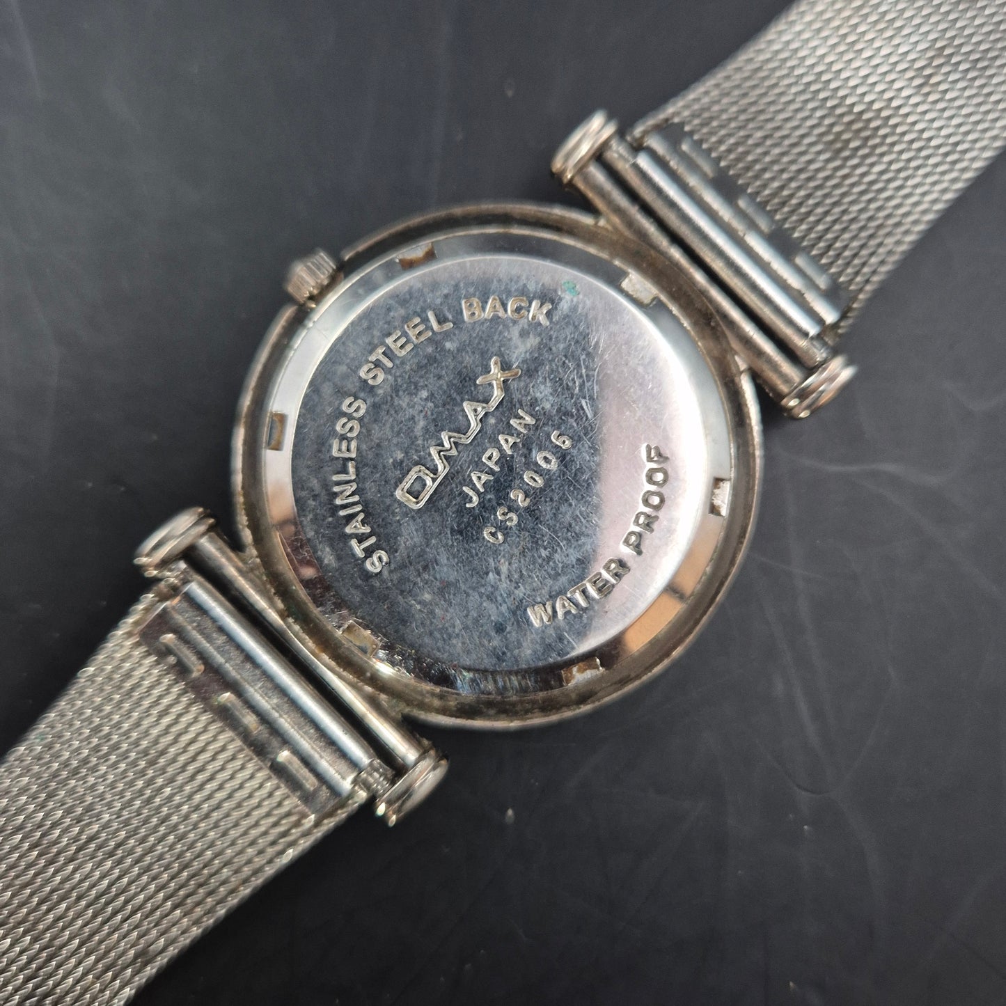 Elegante Omax Damen Uhr – Minimalistisches Design mit Glitzerstein